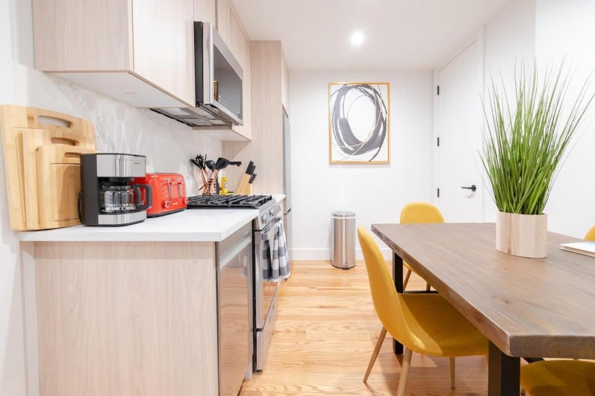 Apartment 323-1 Spacious 2br Williamsburg *