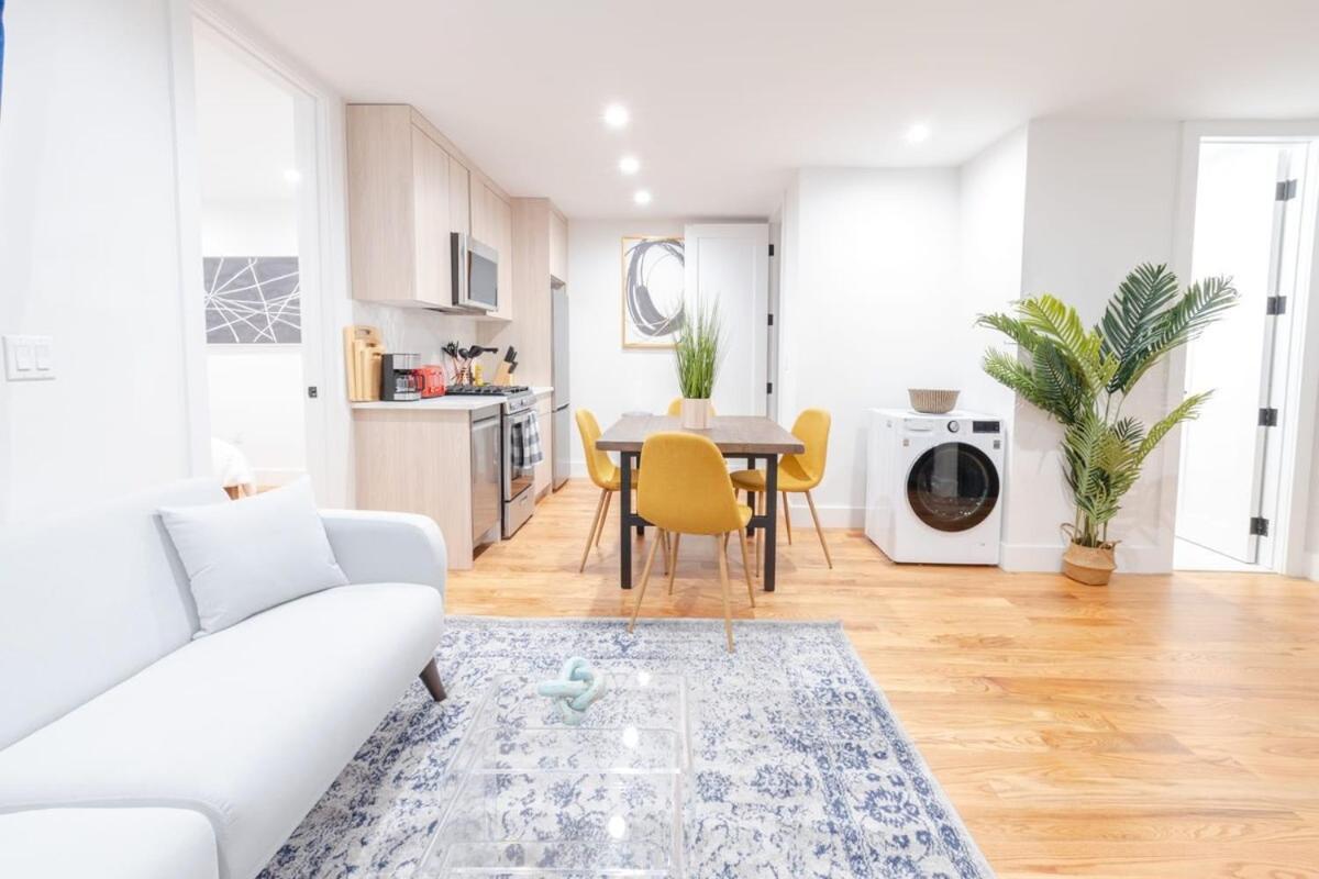 323-1 Spacious 2br Williamsburg Apartment *