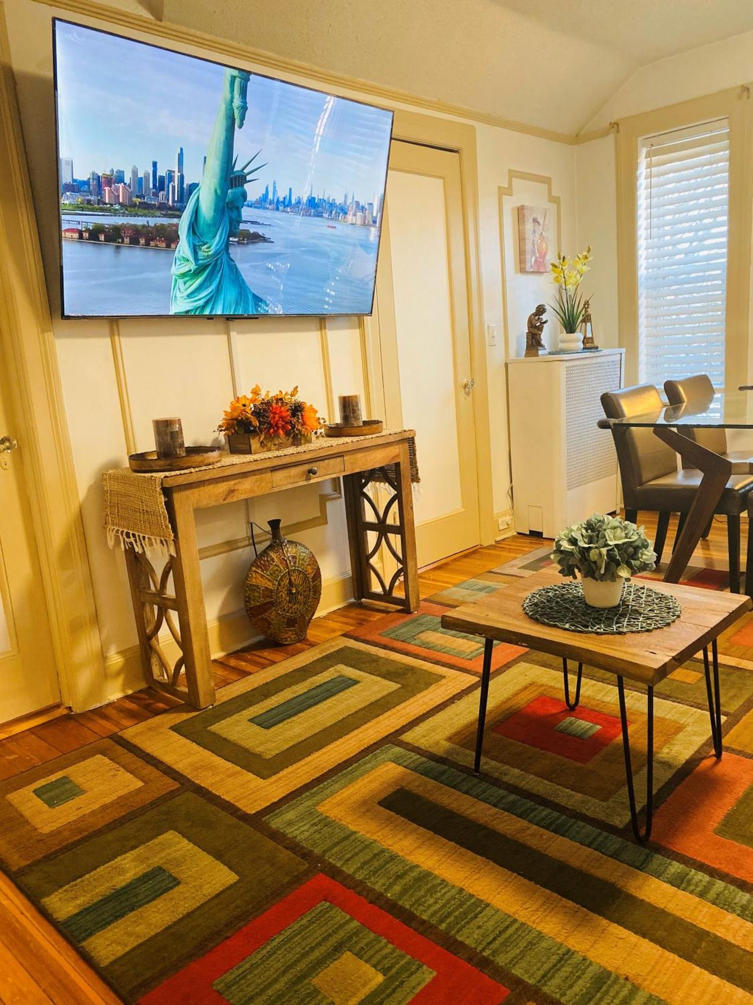 Apartment Nyc Cozy Private Bedroom With Free Parking & Near Subway - Business & Tourists New York