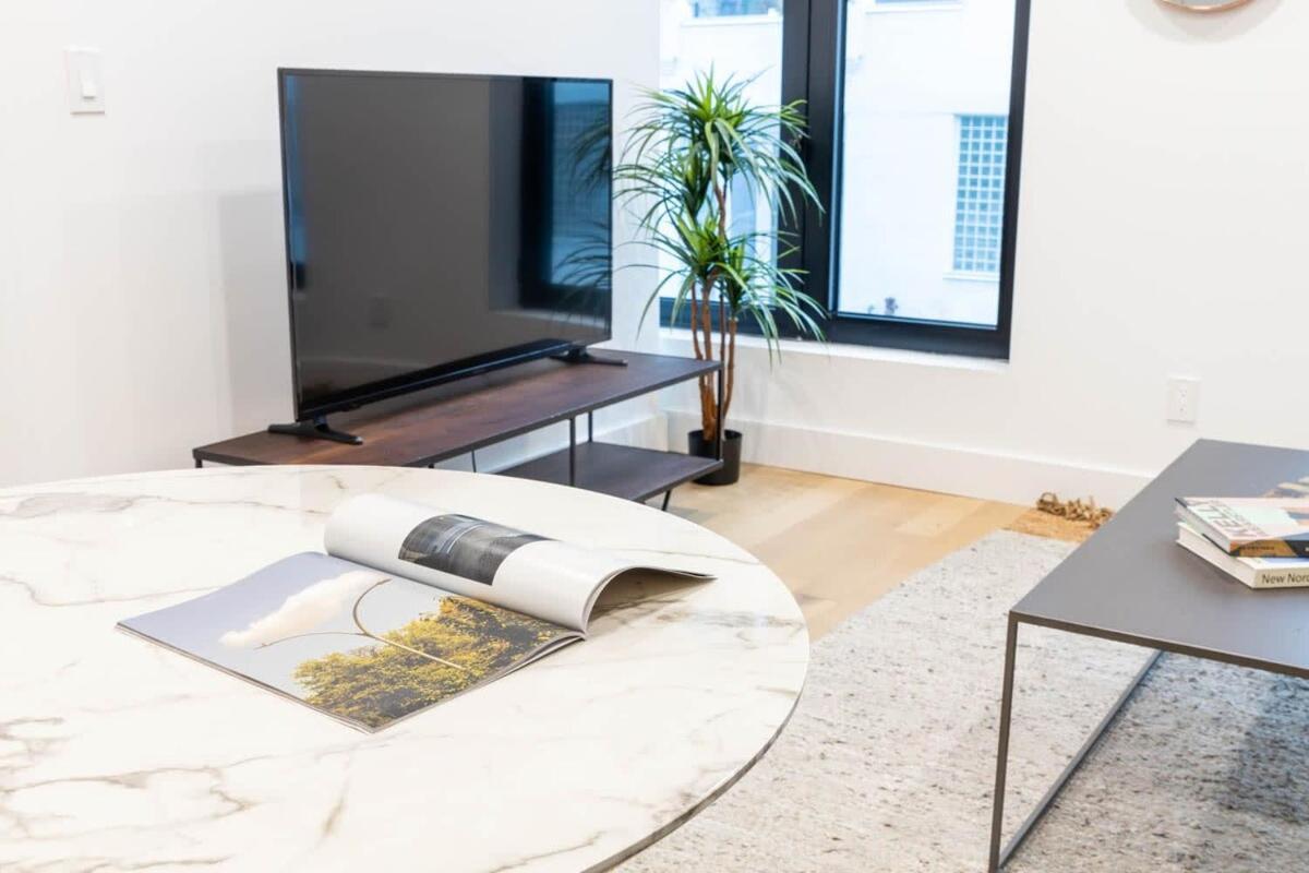 Apartment 202 New 1br In Prime Greenpoint *