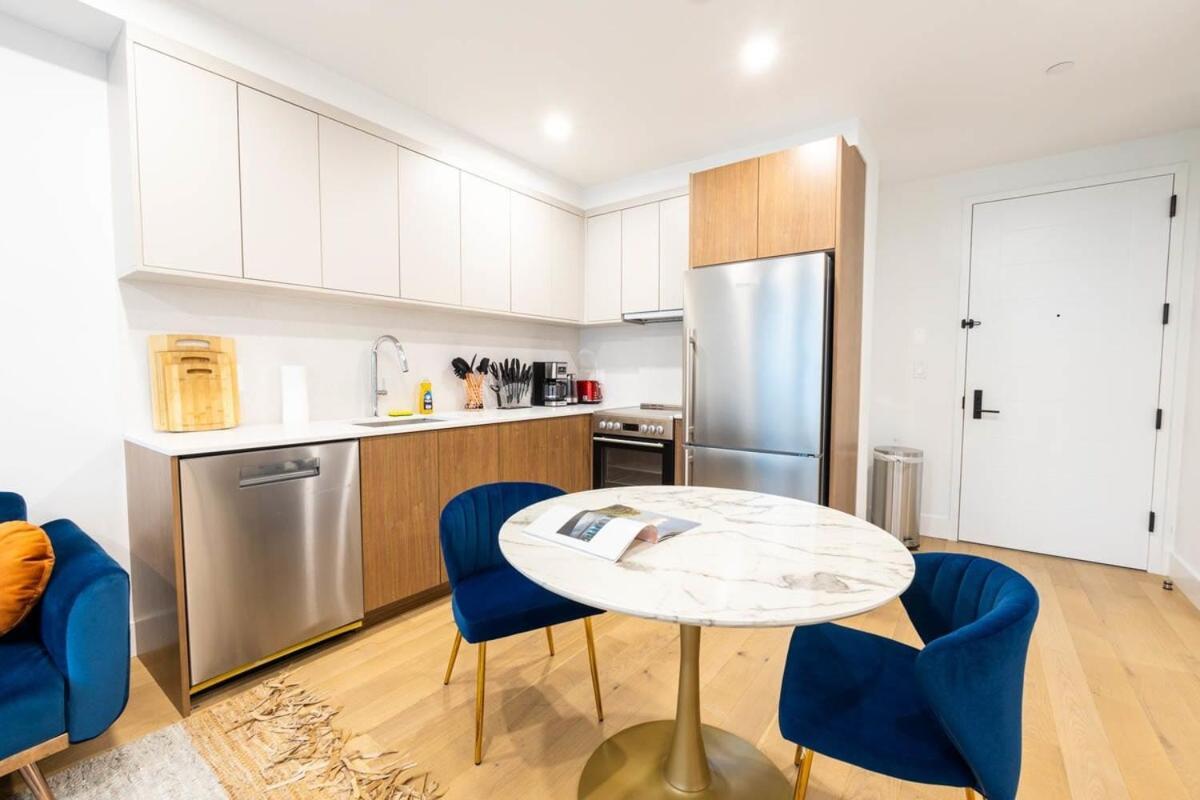 202 New 1br In Prime Greenpoint New York