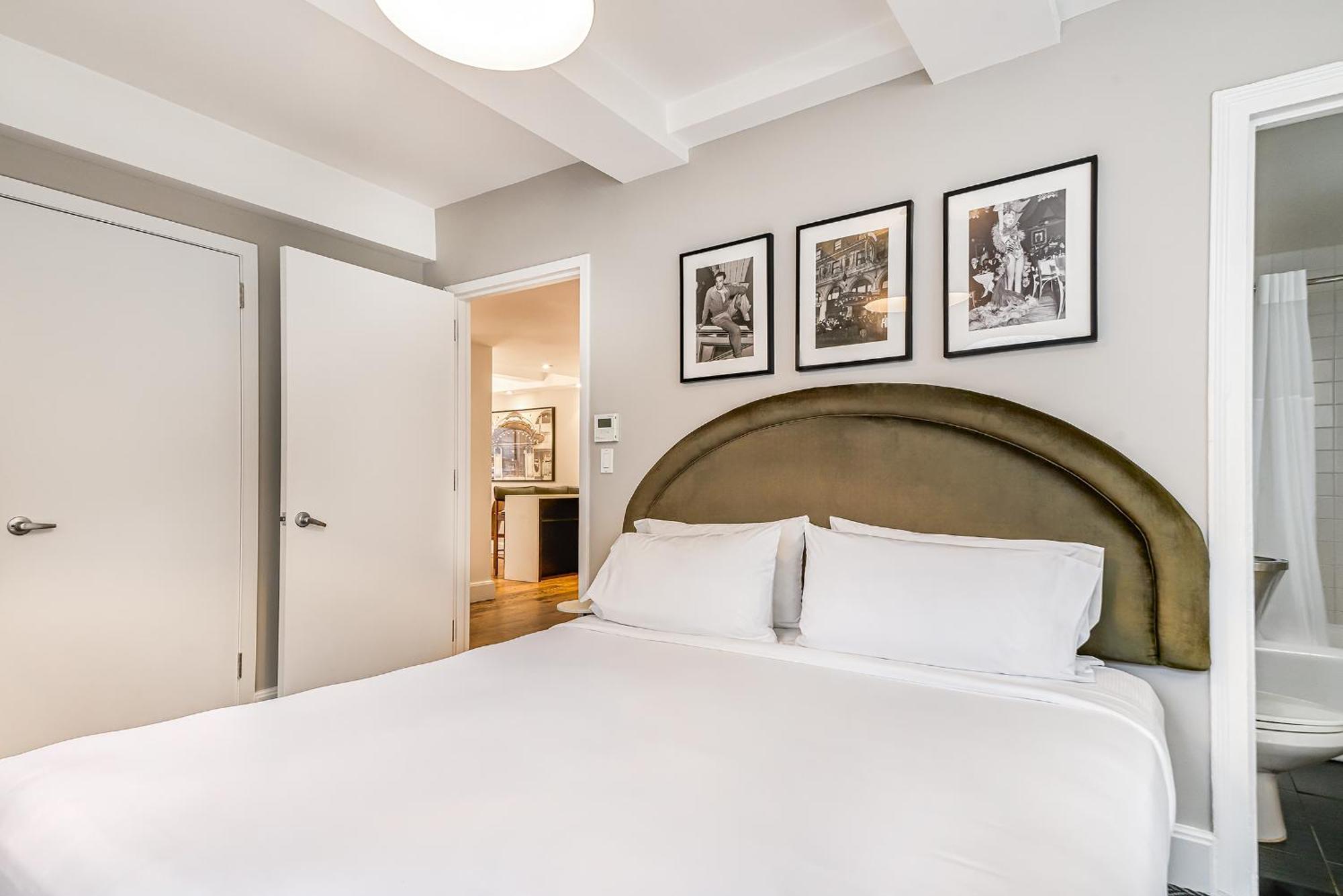 Paramount Times Square - A Generator 4*