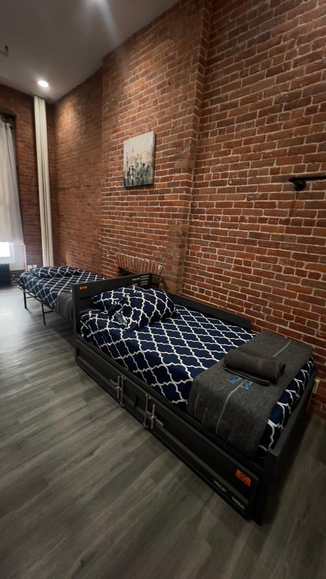 31 Street Broadway Apartment *