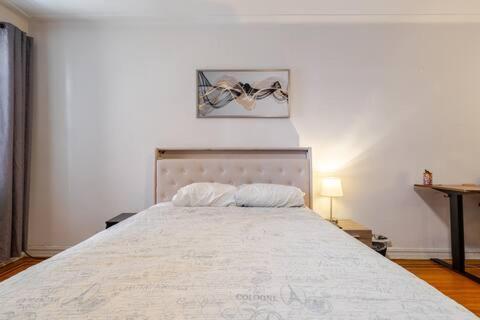 2 Large Bedrooms In Rego Park Apartment