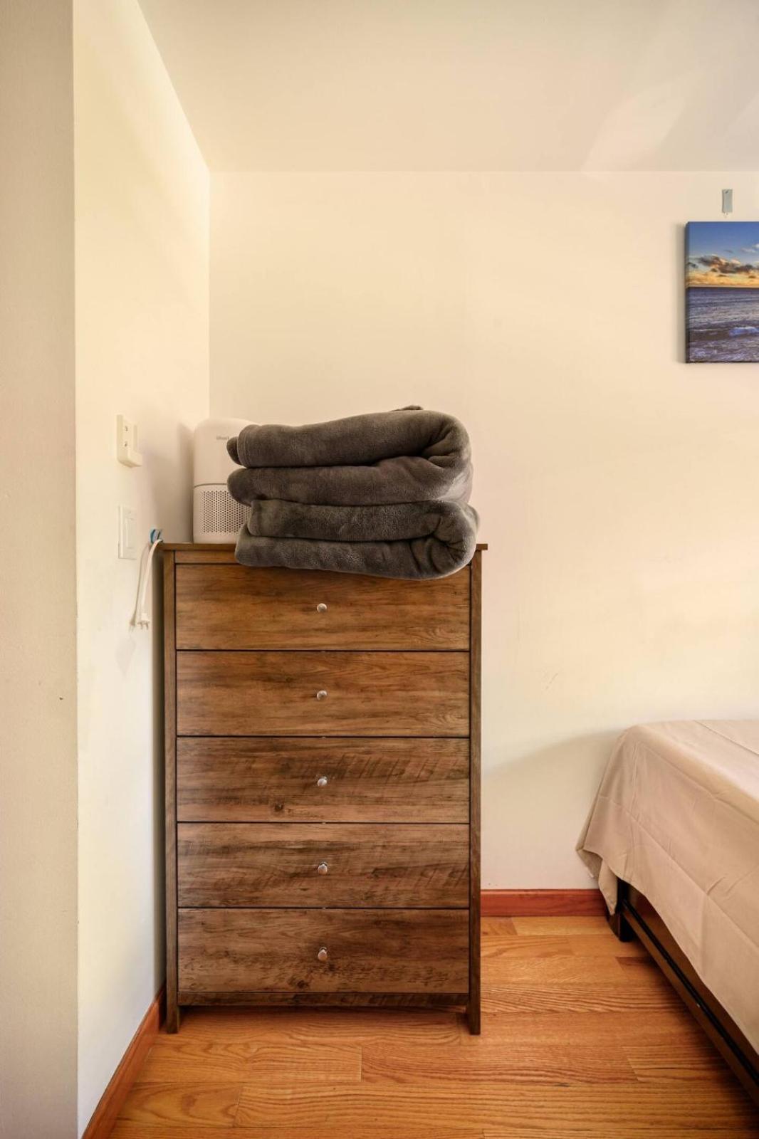 Large Private & Private Bathroom, Laguardia Airport 10min * New York