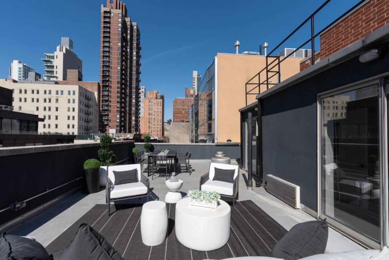 Appartement 3br Penthouse With Massive Private Rooftop