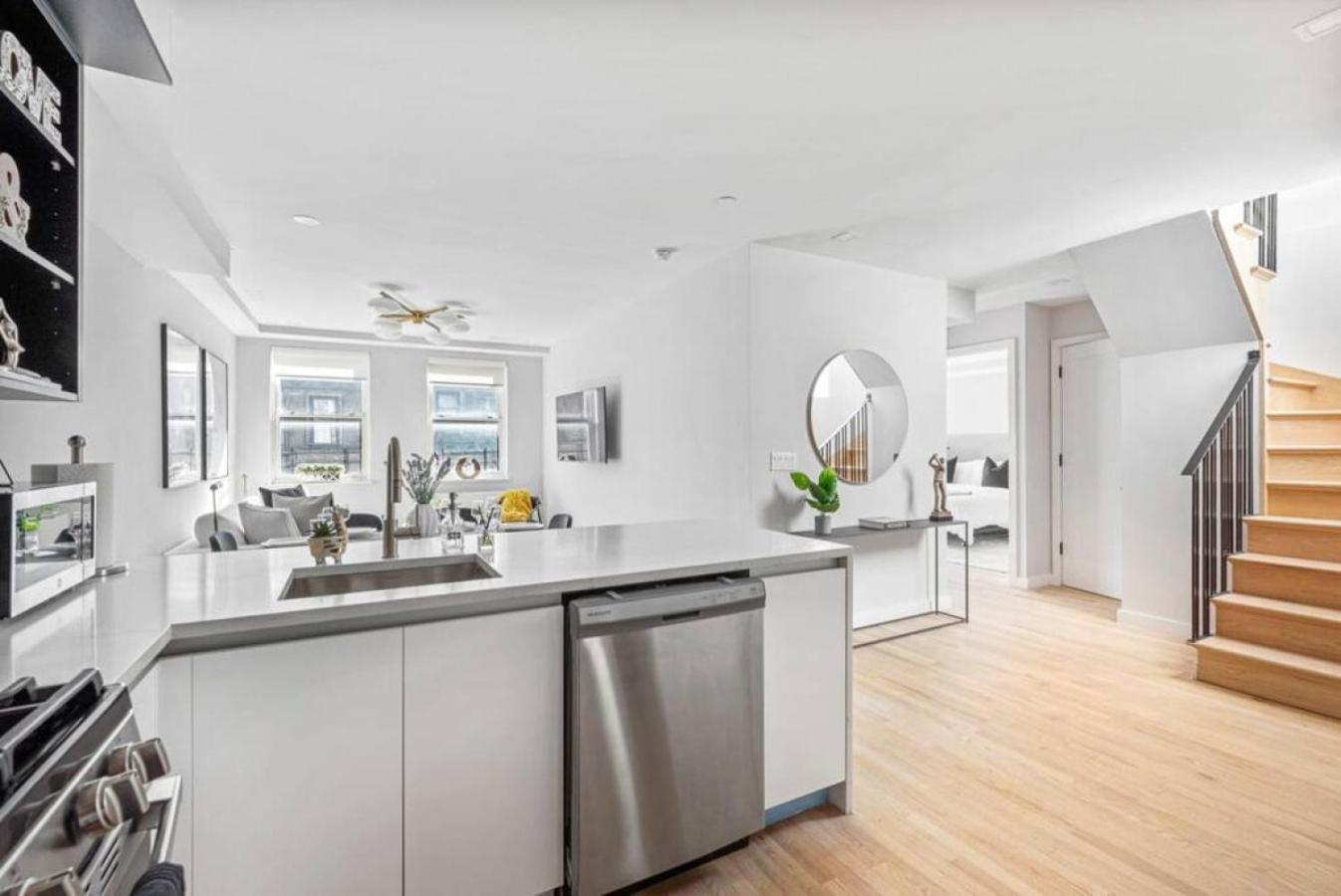 Appartement 3br Penthouse With Massive Private Rooftop *