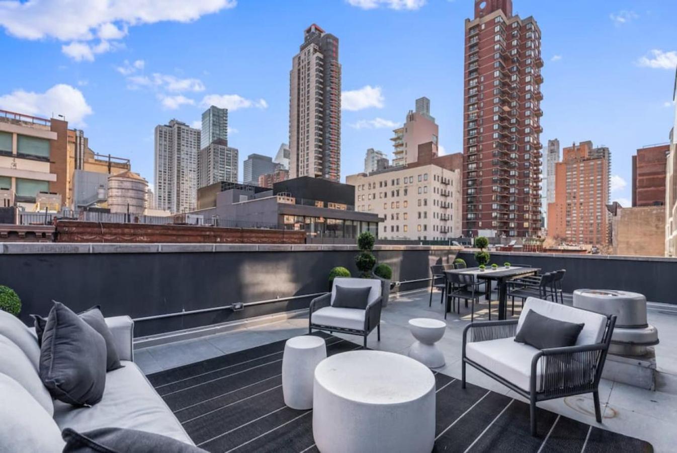 3br Penthouse With Massive Private Rooftop Appartement New York