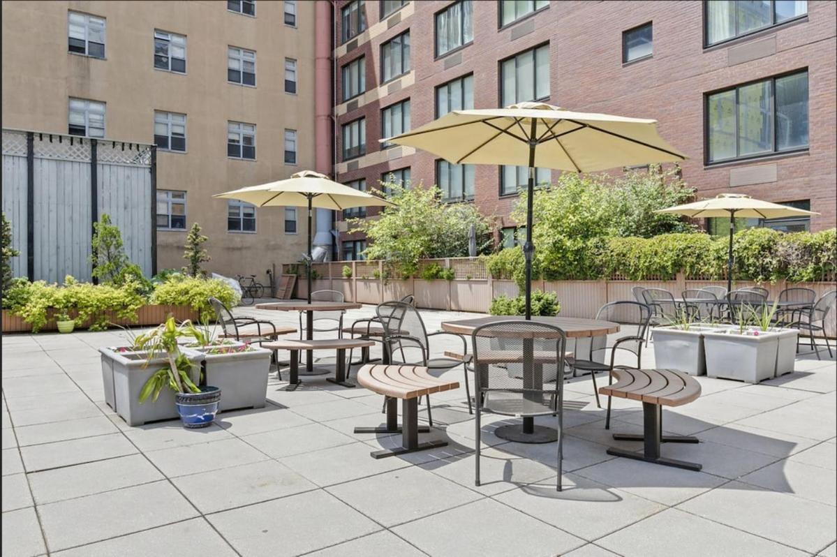 Stunning Nyc Views! Free Gym! Doorman! Terrace! Apartment New York