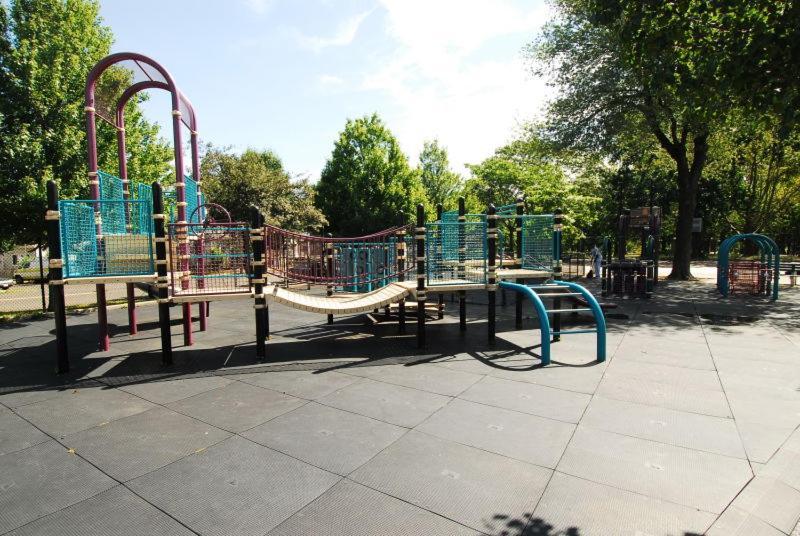Luxury Three Bedroom In A Private House Apartment New York