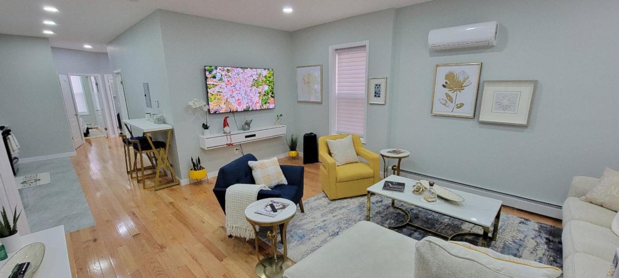 A Dazzling Destination Apartment *