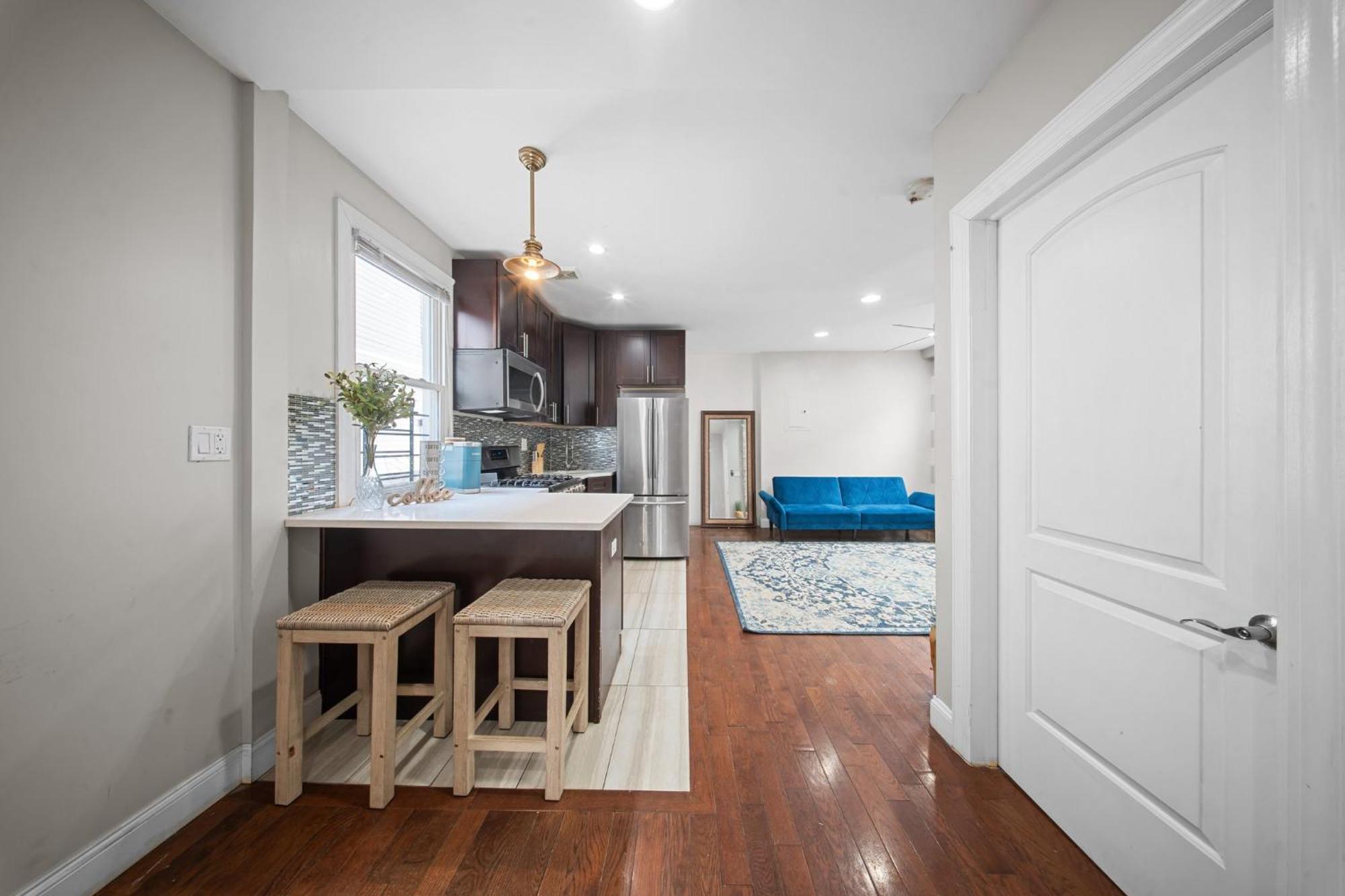 One Bedroom Near Jfk Airport! *