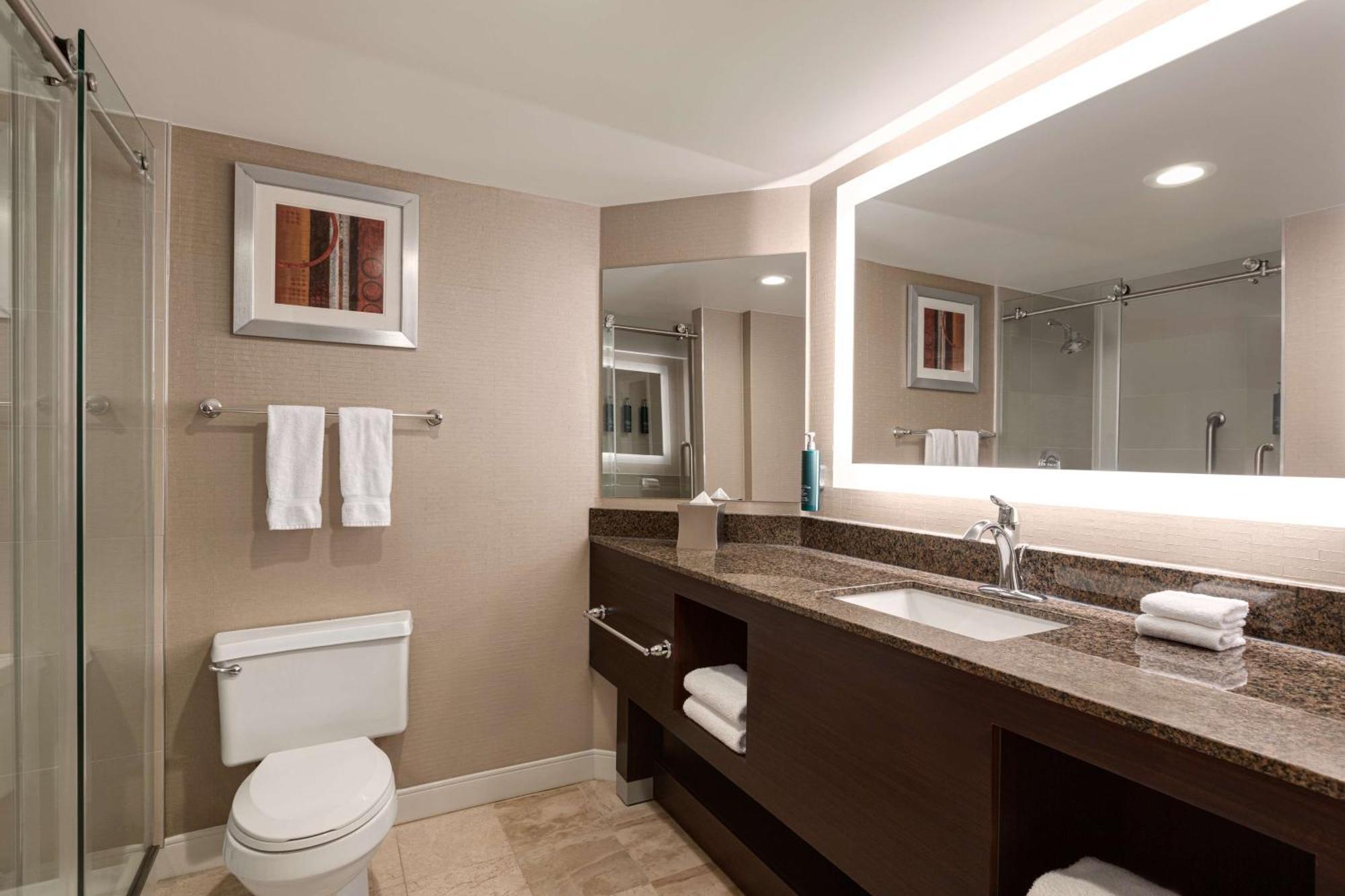 Doubletree By Hilton New York-laguardia 3* New York