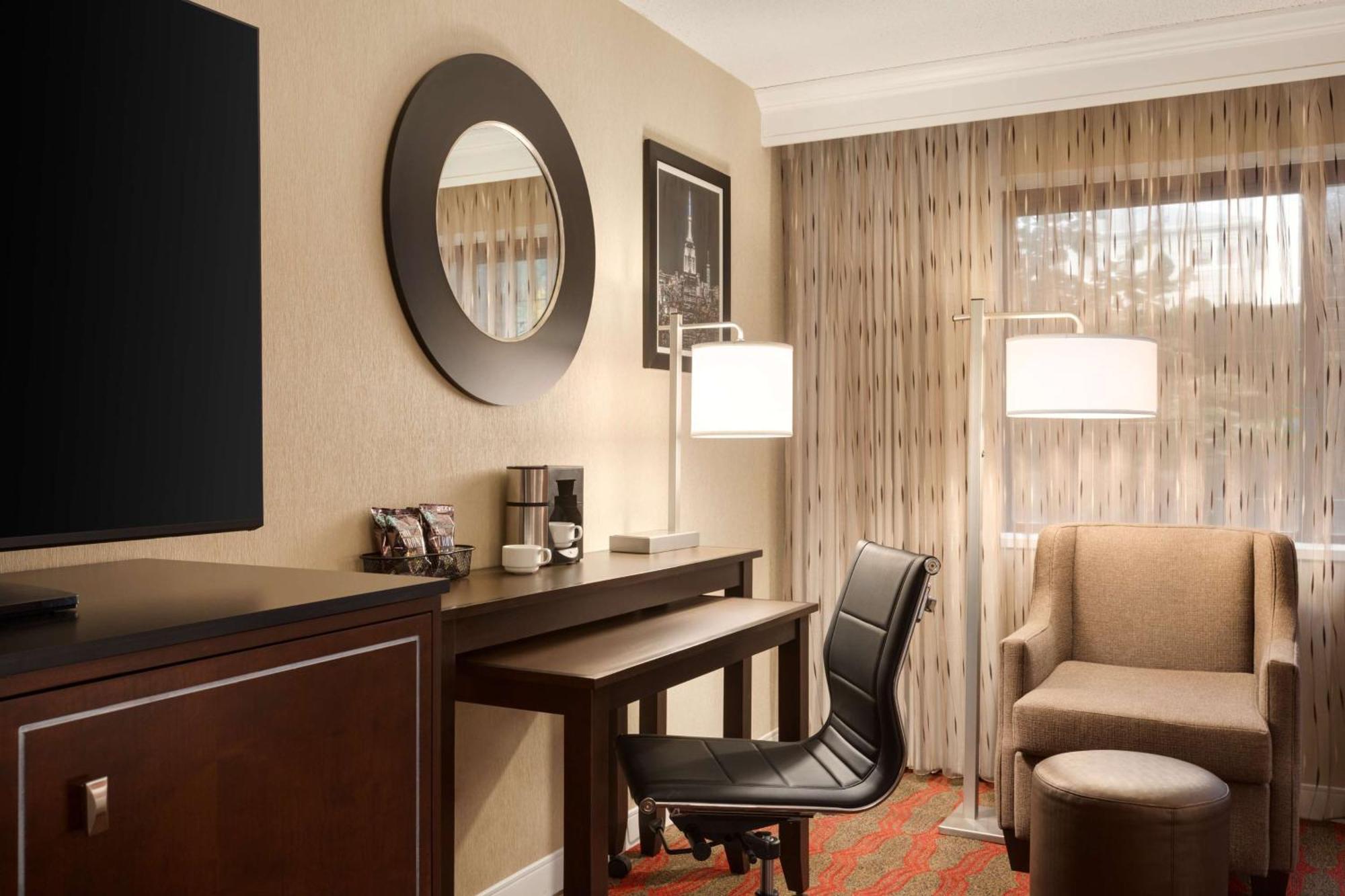 Doubletree By Hilton New York-laguardia New York