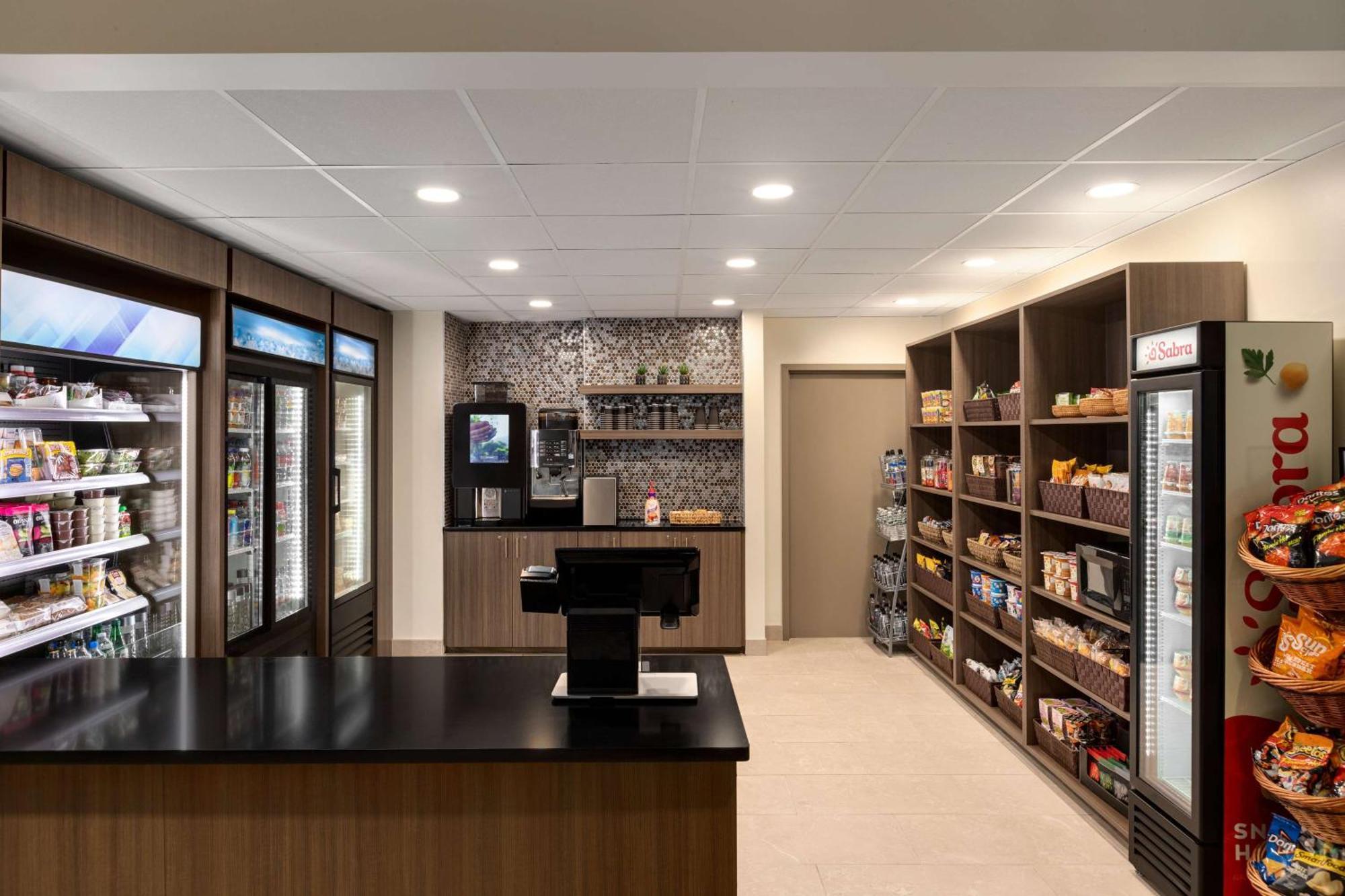 Doubletree By Hilton New York-laguardia Hotel 3*