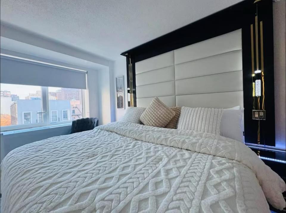 New Bright & Modern 4bd 2ba W Doorman, Gym, Lounge, Near West Harlem Appartement New York