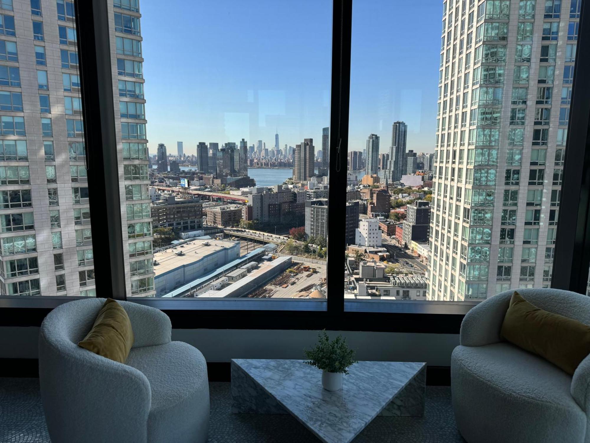 Apartment Beautiful Luxury Fantastic Manhattan Skyline View One Bedroom