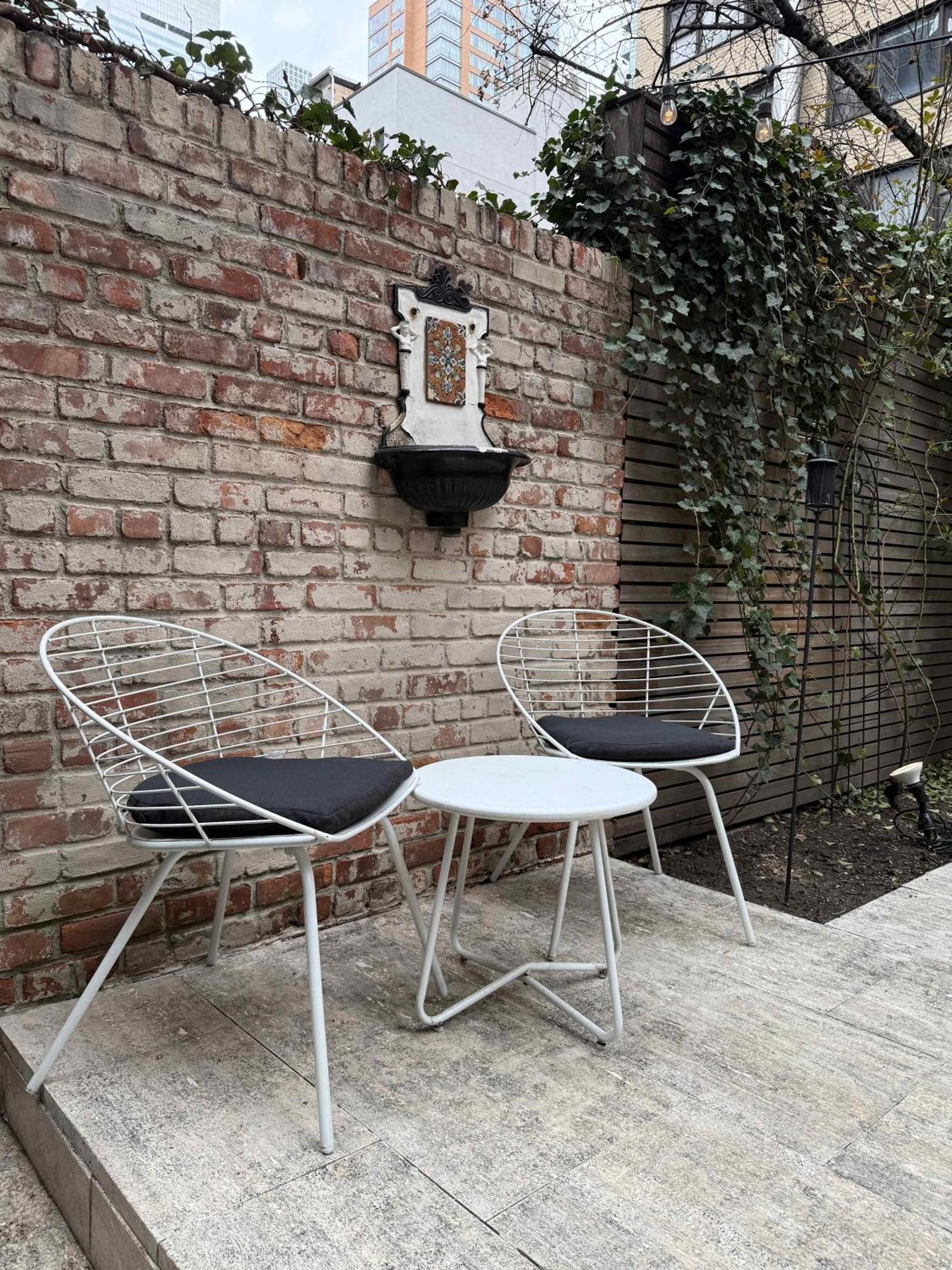 Private Beautiful Townhome W Zen Garden Hébergement de vacances New York