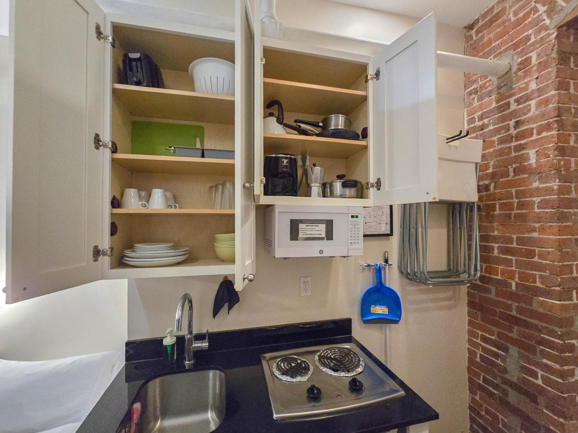 Metropolitan Manhattan *