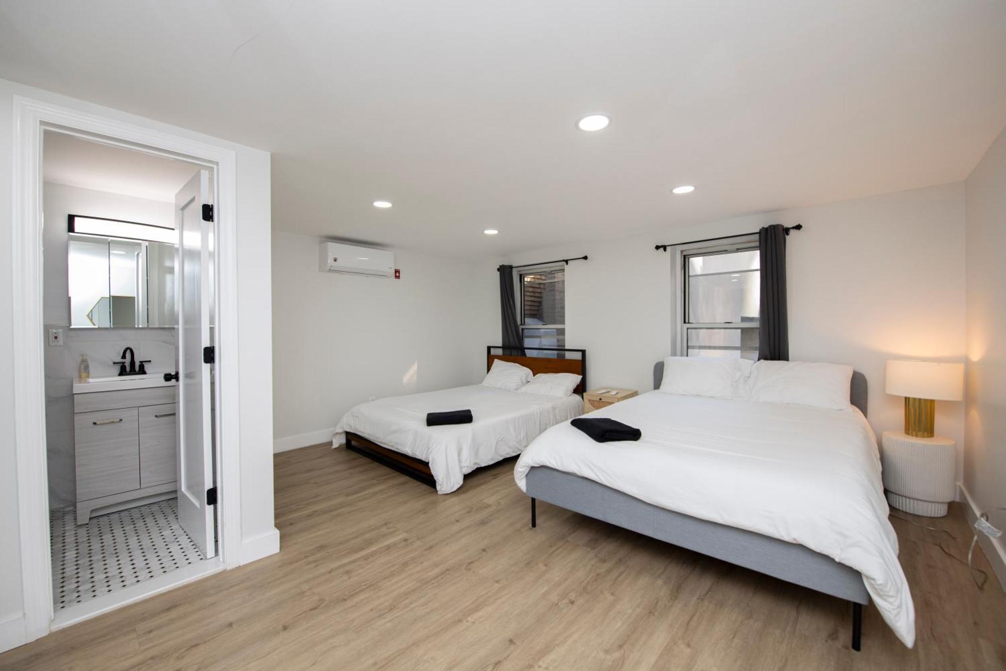 Sophisticated 4 Bedroom Duplex In The Heart Of Midtown * New York