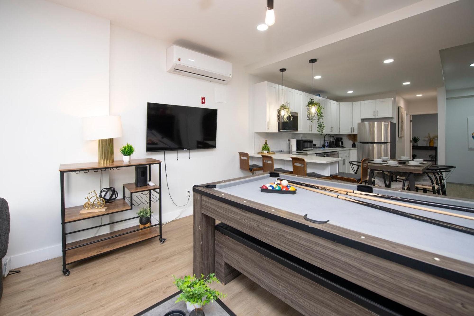Sophisticated 4 Bedroom Duplex In The Heart Of Midtown New York