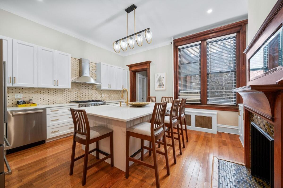 Luxury Townhouse In Nyc * New York