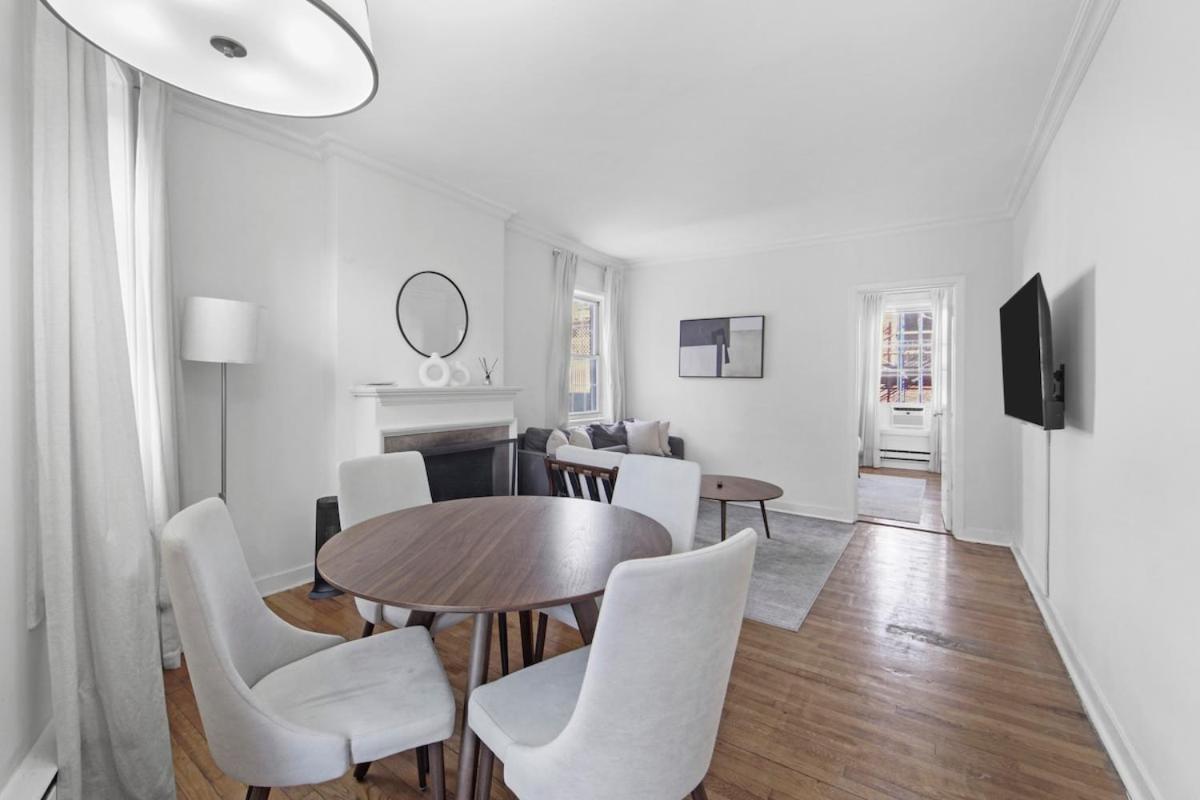 Location In Greenwich Village Apartment