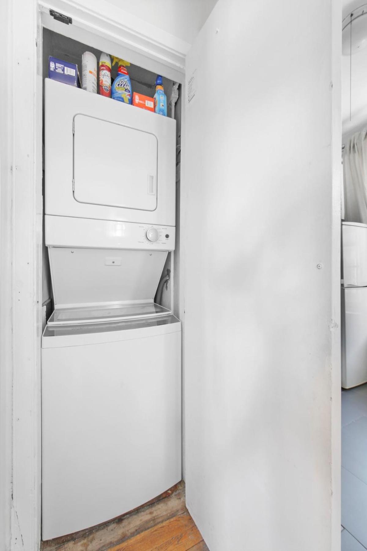 Location In Greenwich Village *