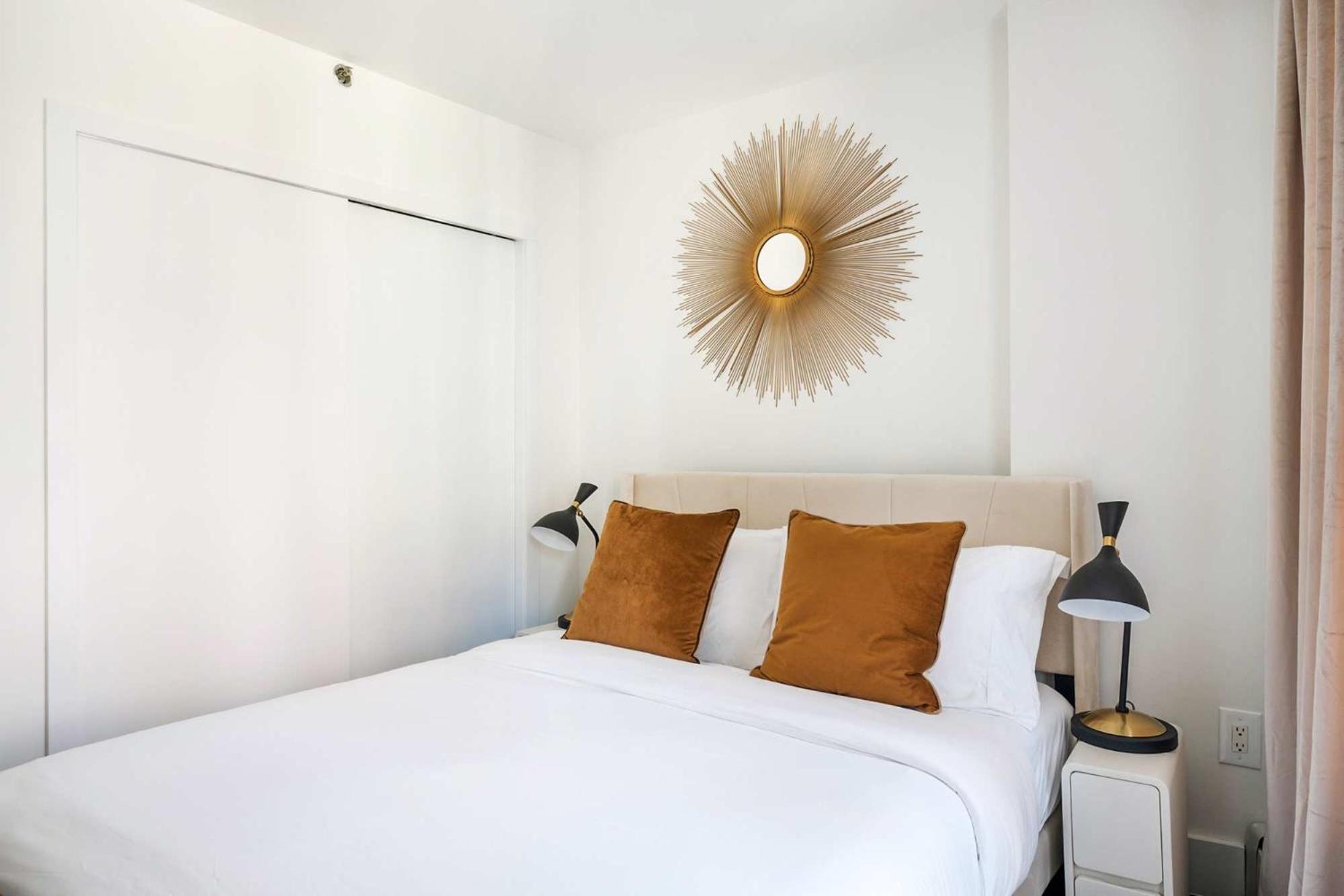 Apartment 809-4b Balcony W D Prime Location *