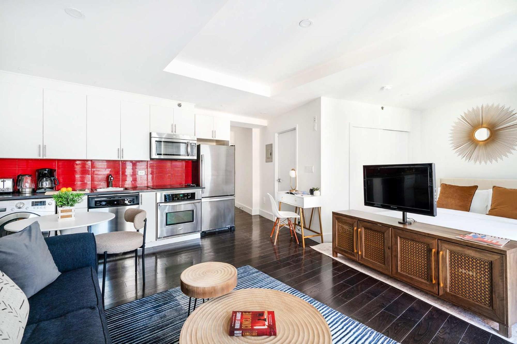 809-4b Balcony W D Prime Location Apartment New York