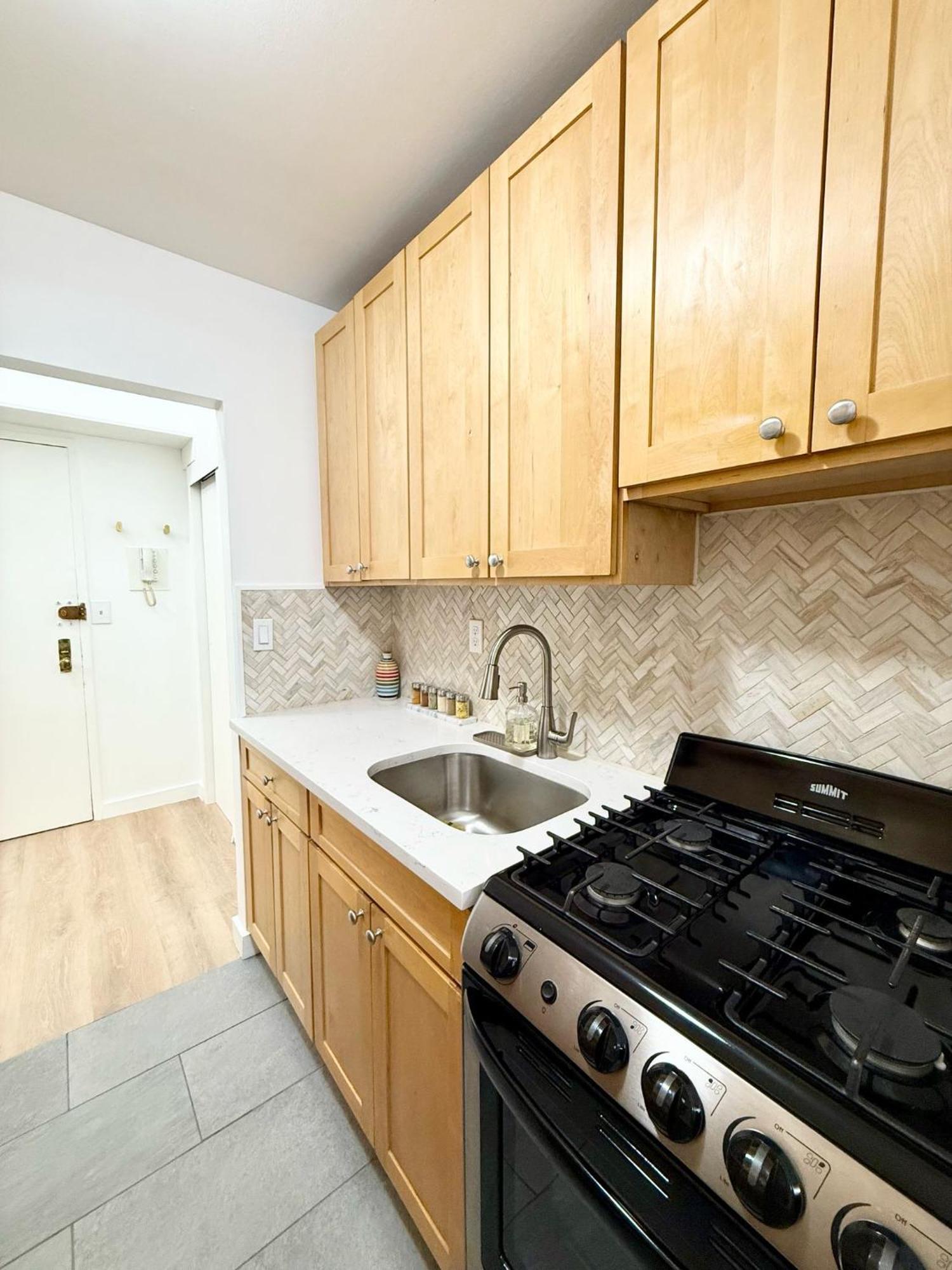 Great 2 Bed Great Location Nye Apartment *