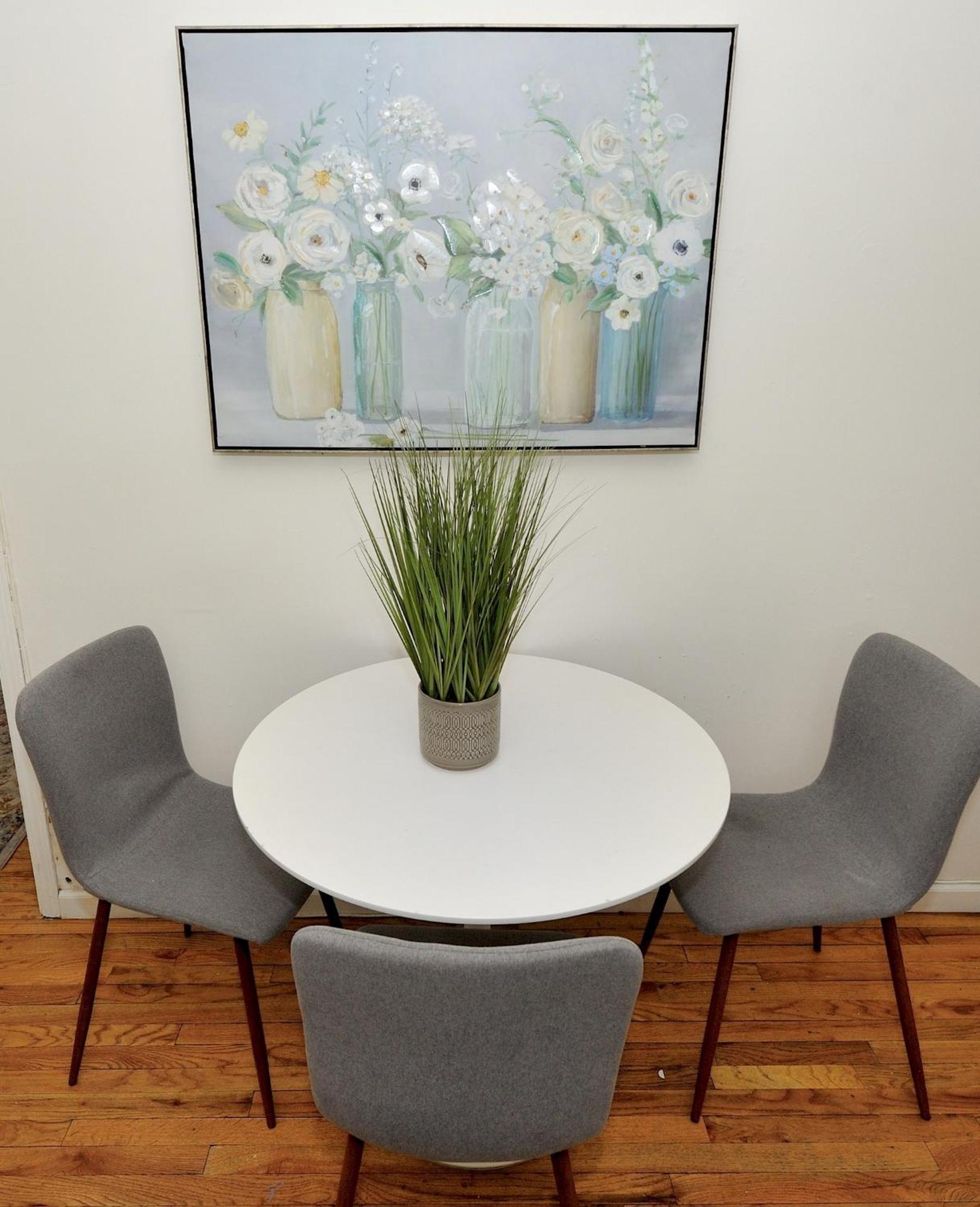 3br In Big Apple Apartment