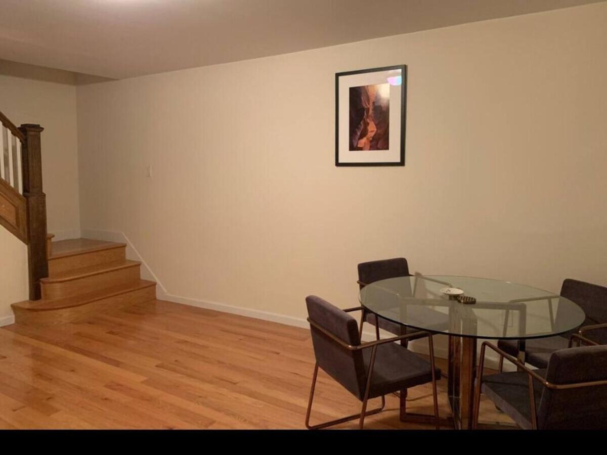 Stunning, Spacious House In Brooklyn, Nyc! Homestay New York