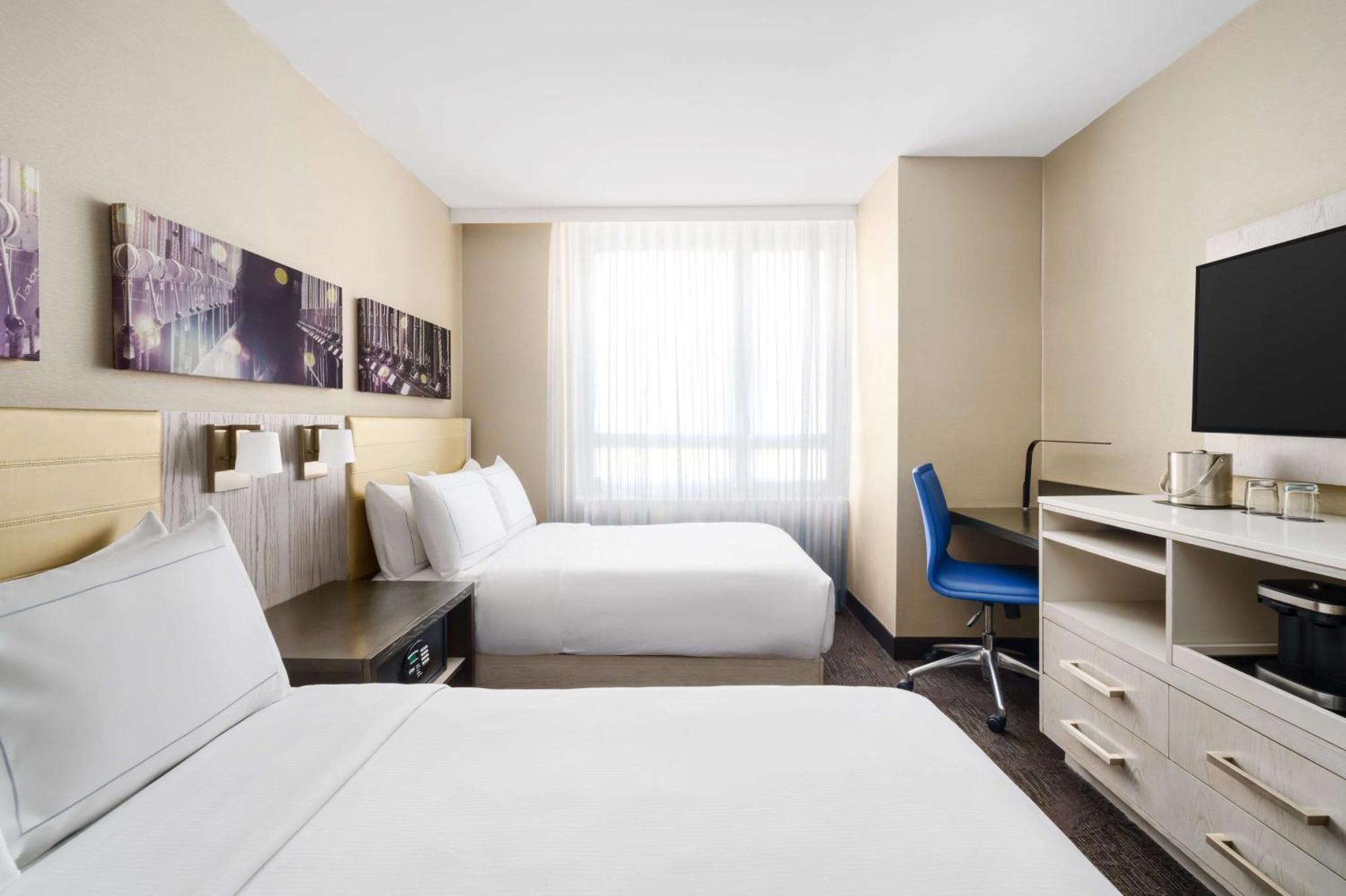 Doubletree By Hilton New York Times Square West Hotel 4*