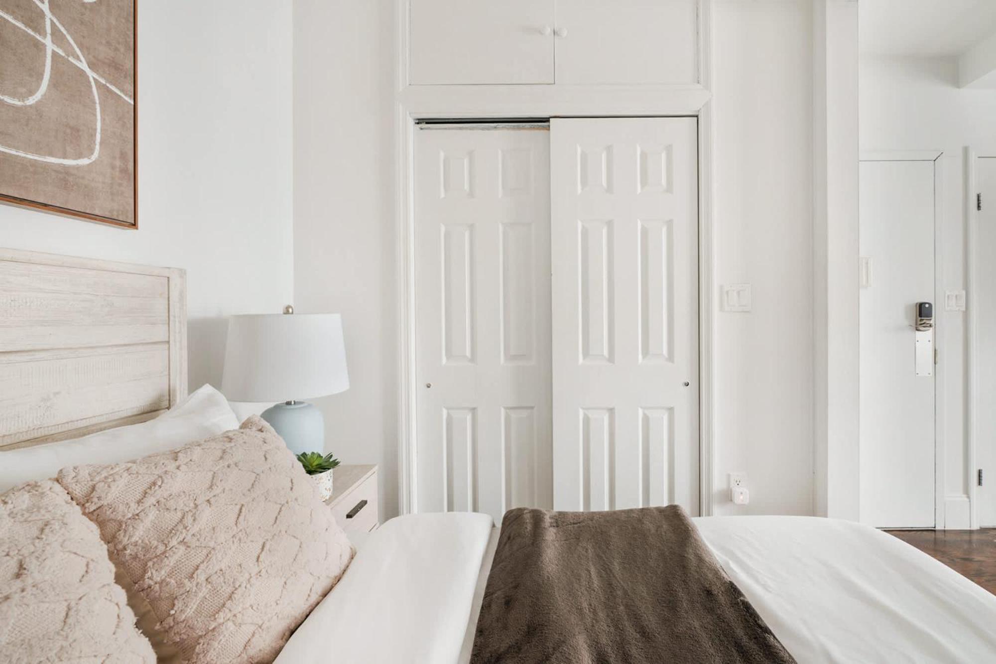 69-5b I Stylish Lower East Side 1br Brand New