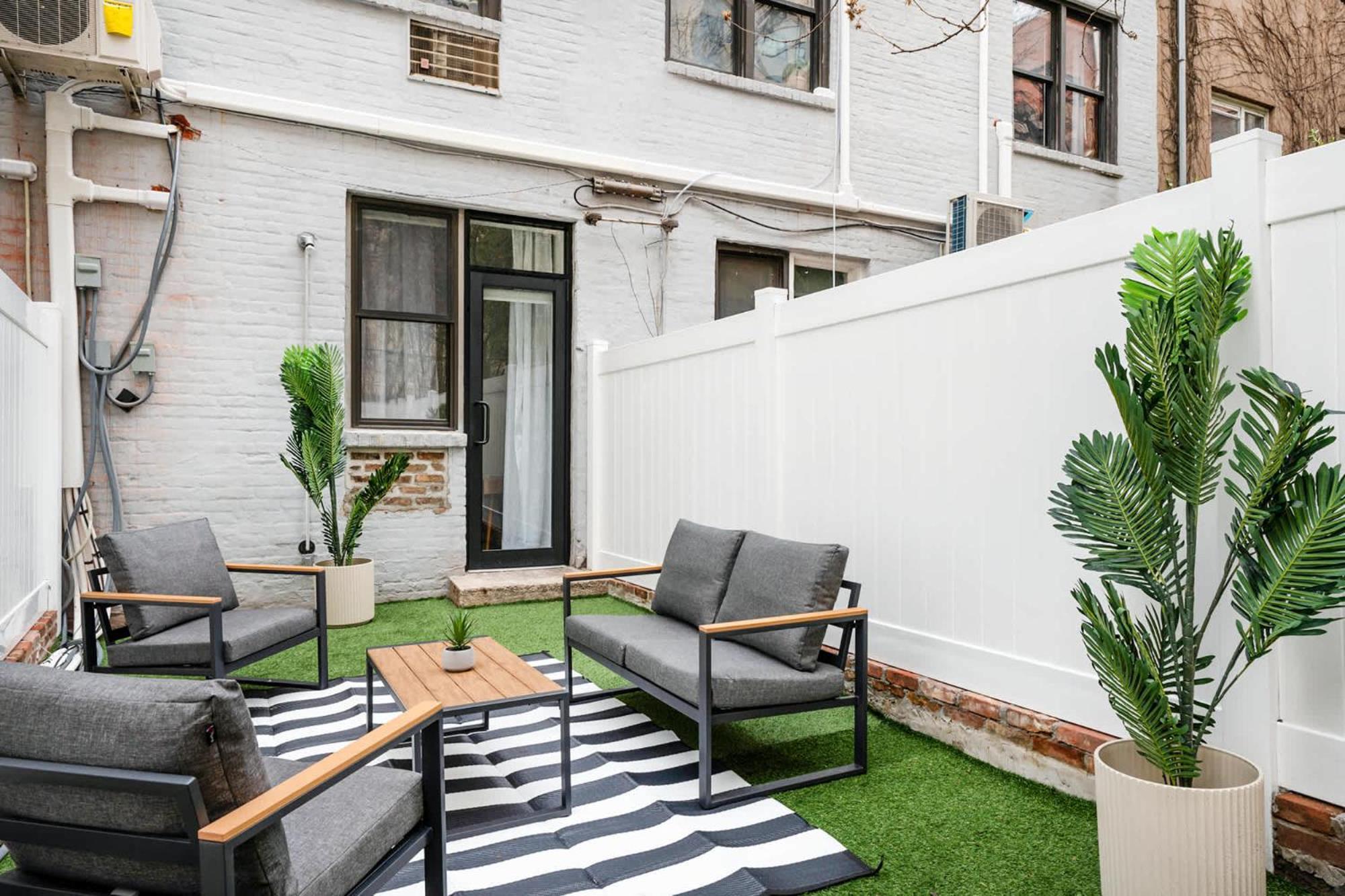 Apartment 319-b Sleek Modern 1br W Outdoor Space Union Square Wd In Unit