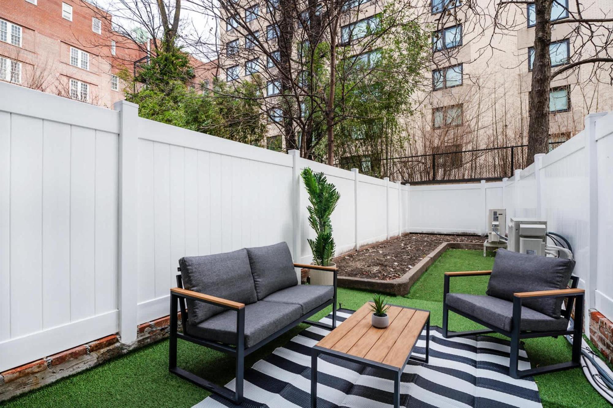 Apartment 319-b Sleek Modern 1br W Outdoor Space Union Square Wd In Unit