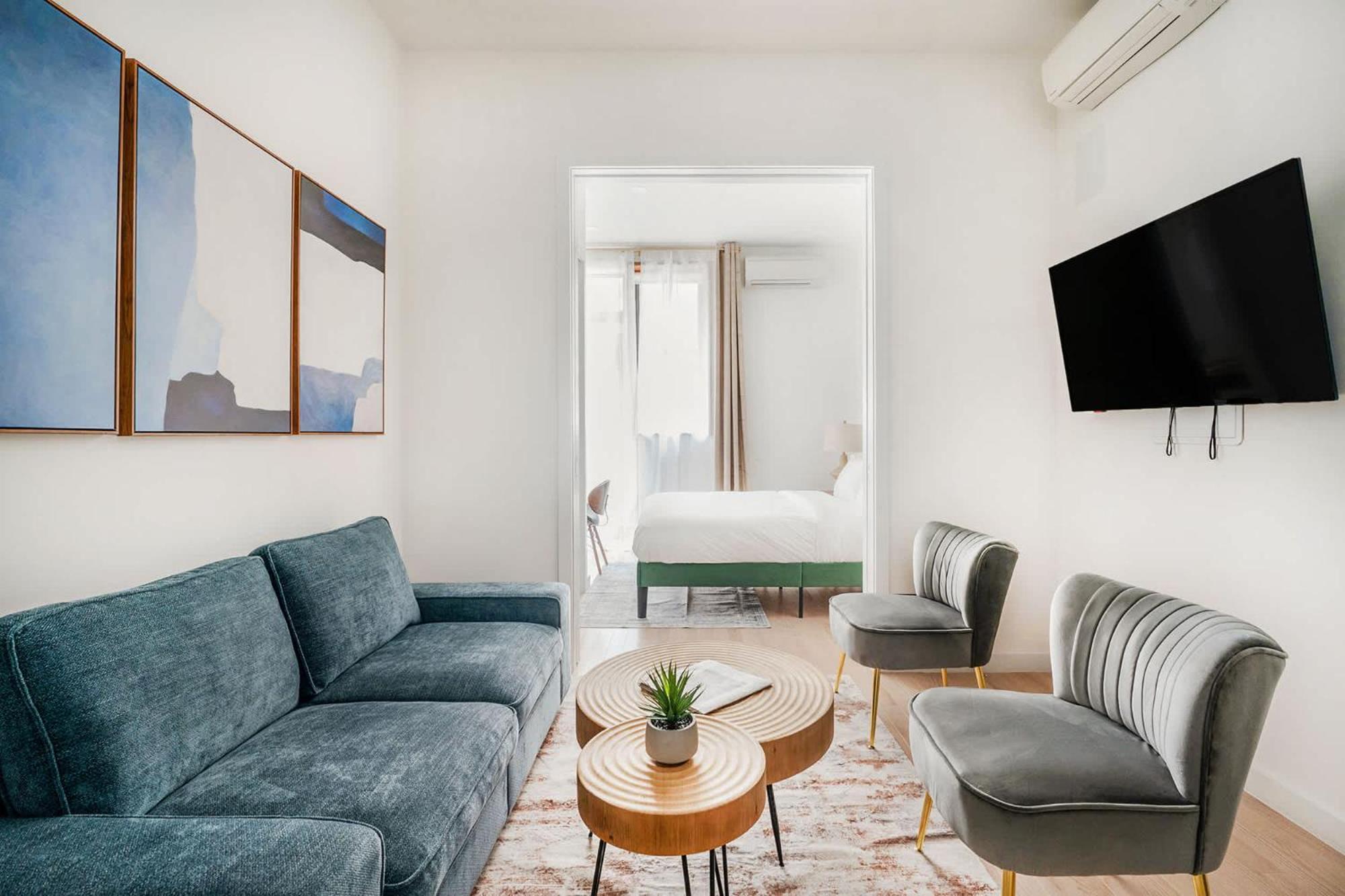 319-b Sleek Modern 1br W Outdoor Space Union Square Wd In Unit