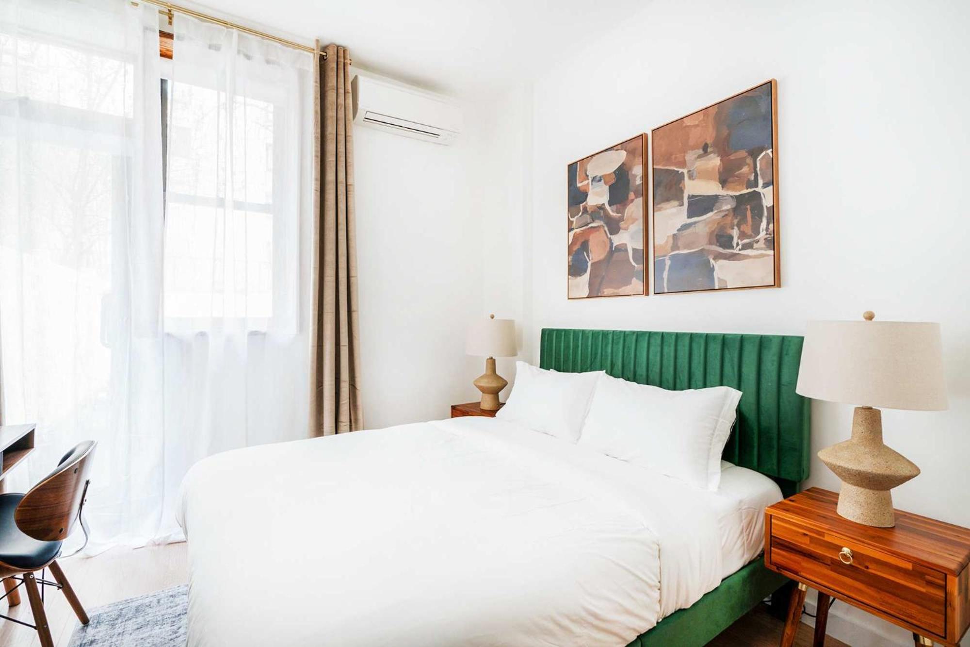 319-b Sleek Modern 1br W Outdoor Space Union Square Wd In Unit New York