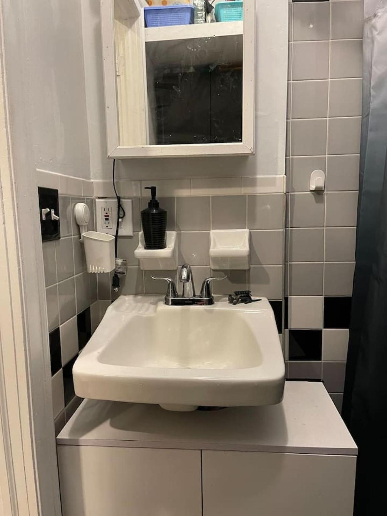 528a) Luxury New York