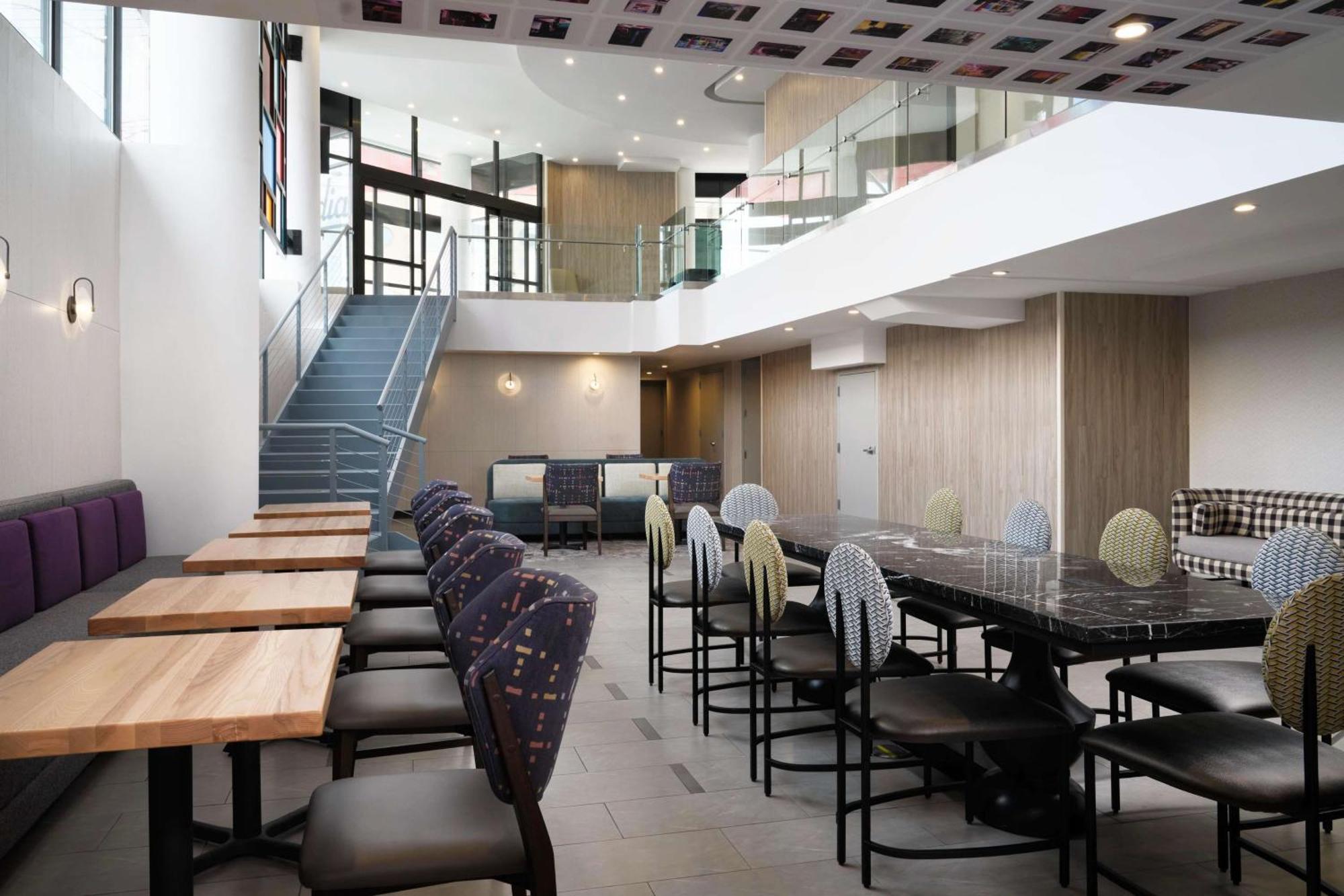 Hotel The Nedia, Bw Signature Collection New York