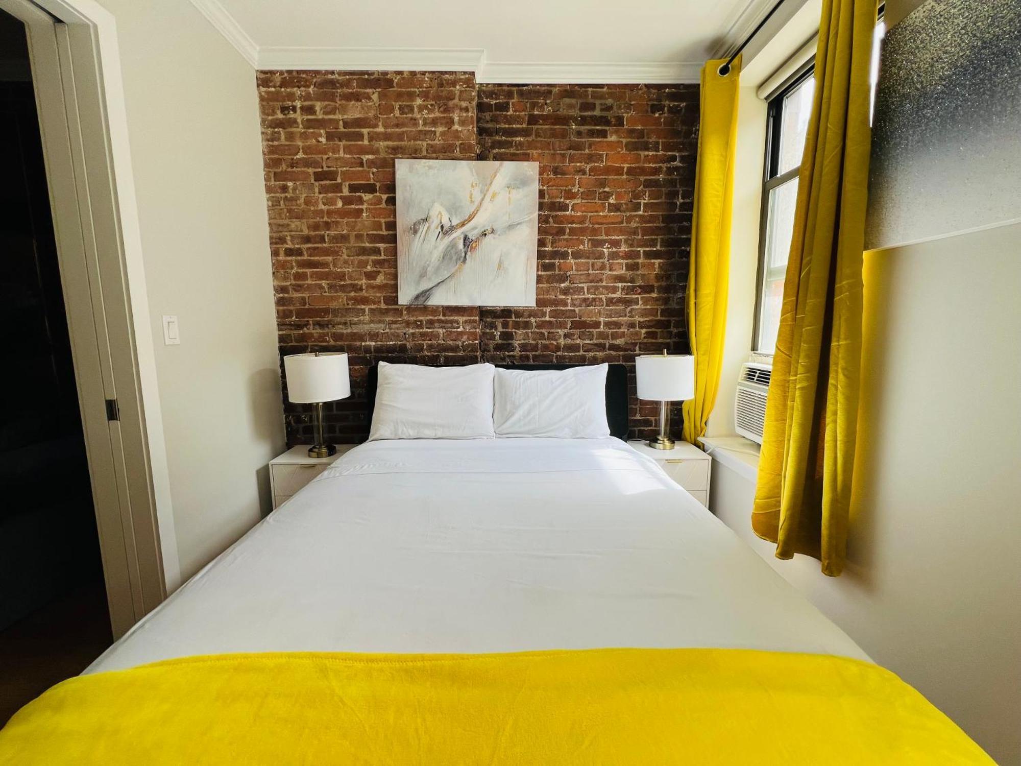 The Avalon Luxe Apartment *