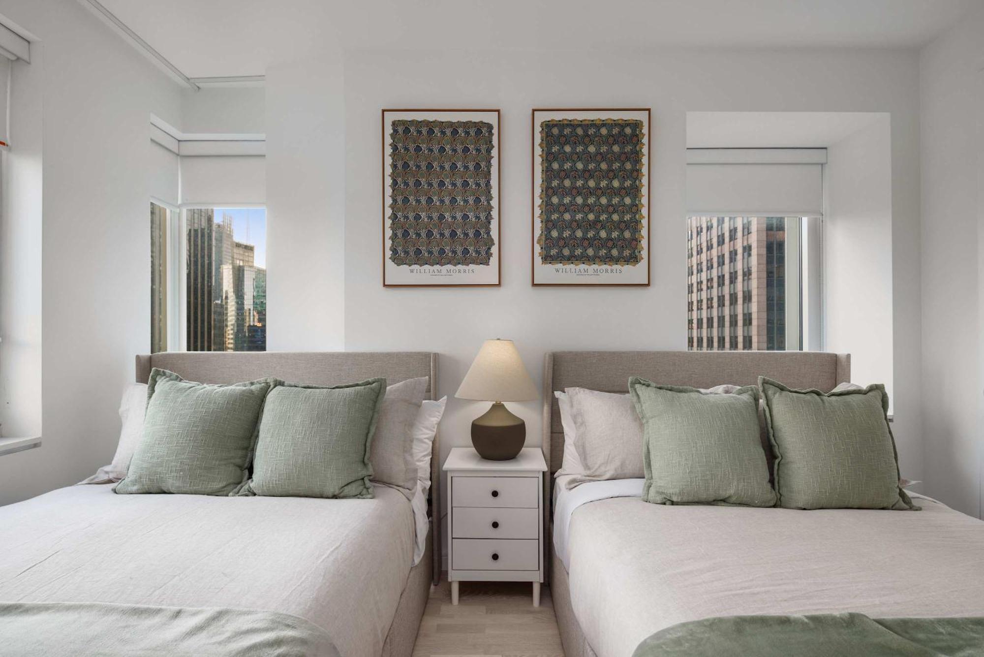 Lavish Two-story Retreat In The Heart Of Manhattan Apartment New York