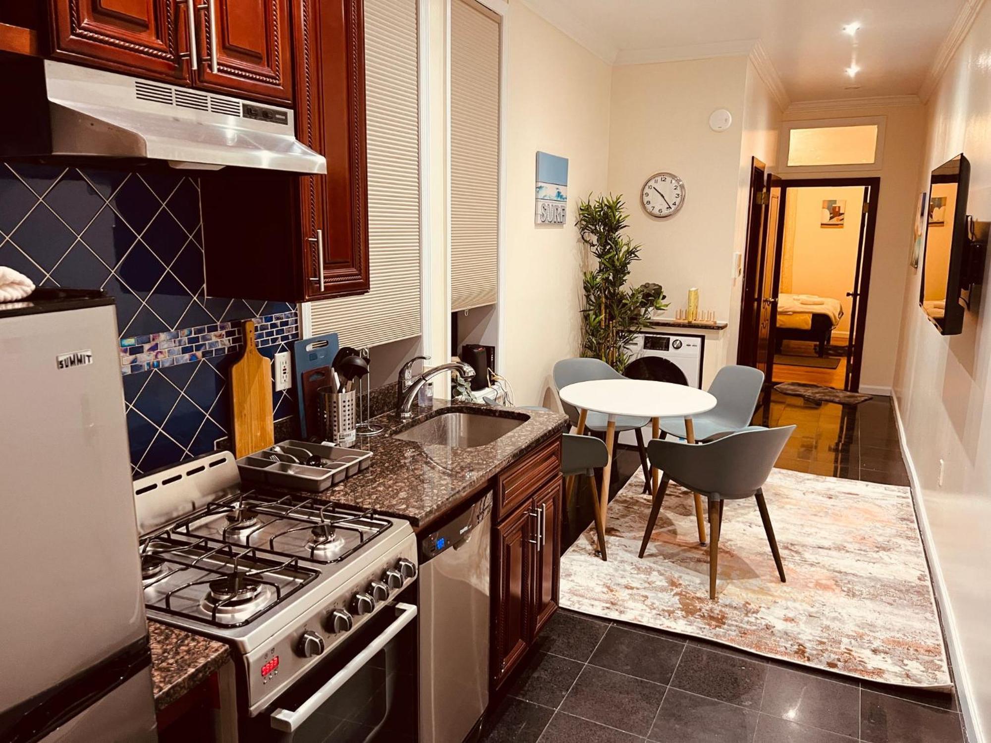 Apartment 2 Bedroom Cozy In Manhattan Valley