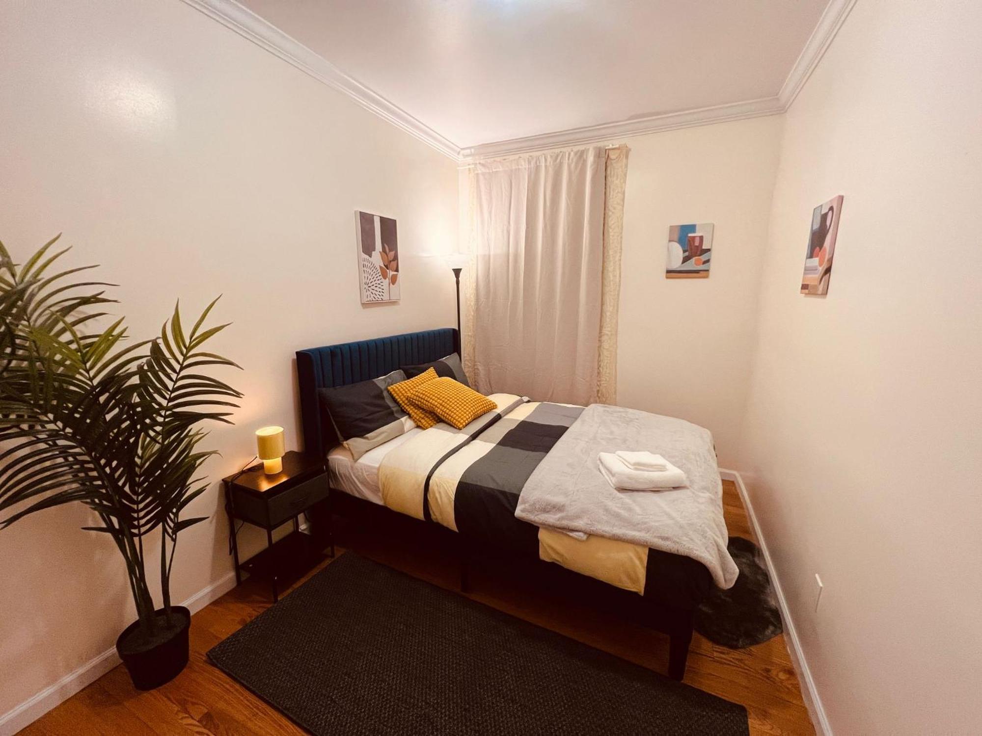 2 Bedroom Cozy In Manhattan Valley *