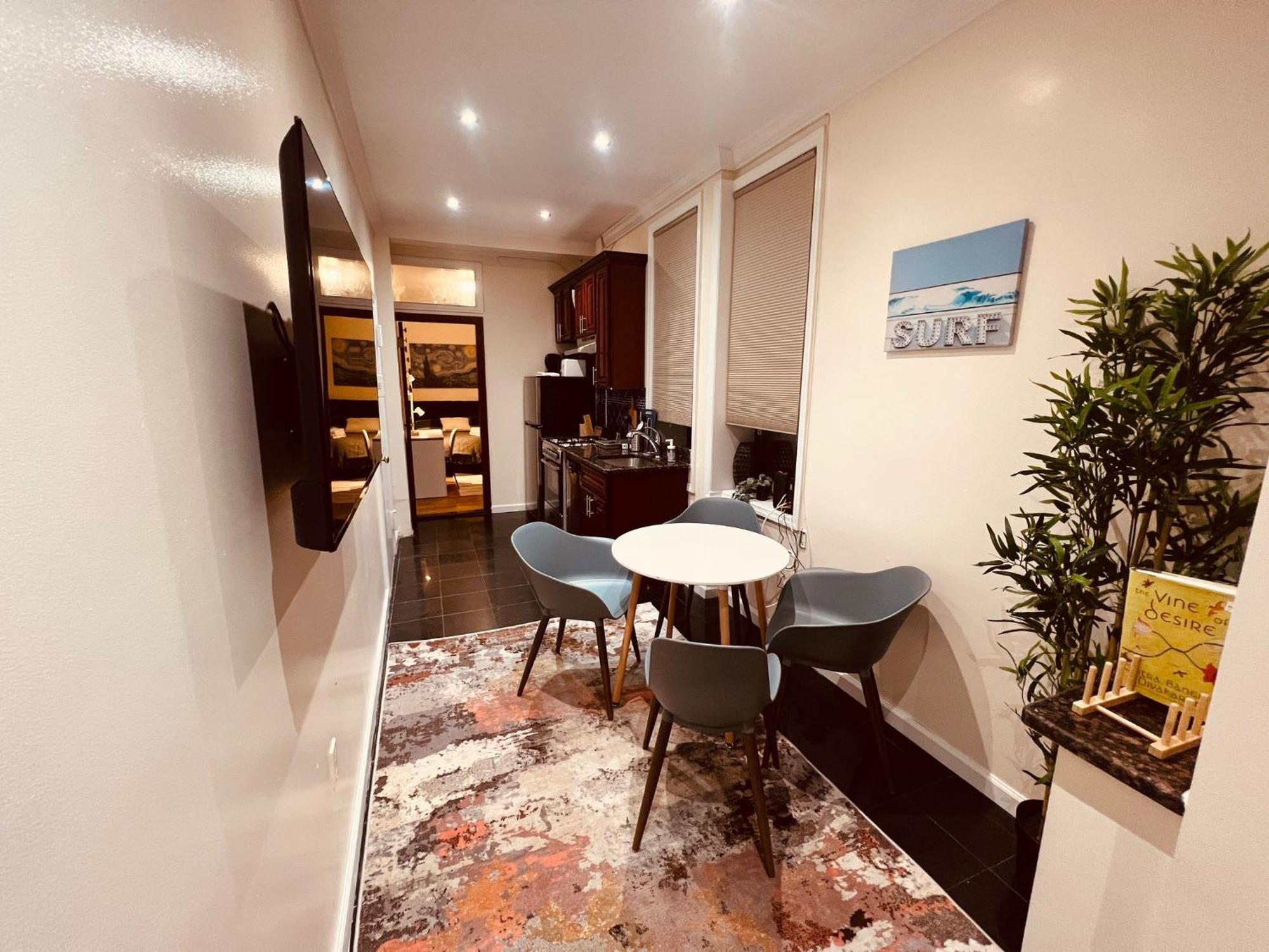 2 Bedroom Cozy In Manhattan Valley Apartment New York