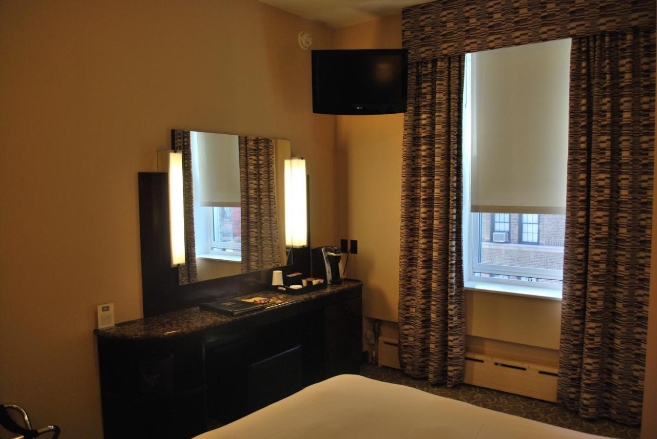 Hotel Washington Square 4*