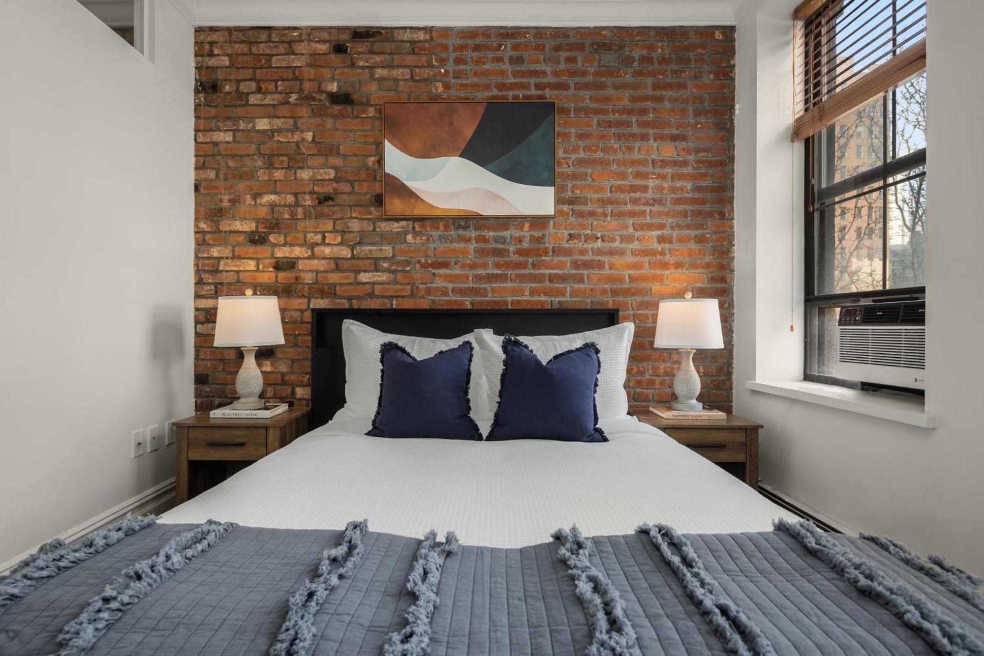 Rustic Nyc In Trendy Hudson Yard Apartment New York