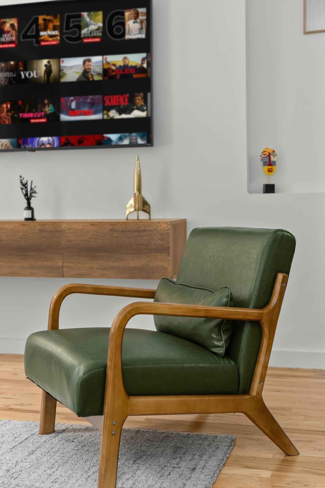 Apartment Modern 2br Steps From New York's Iconic Broadway *