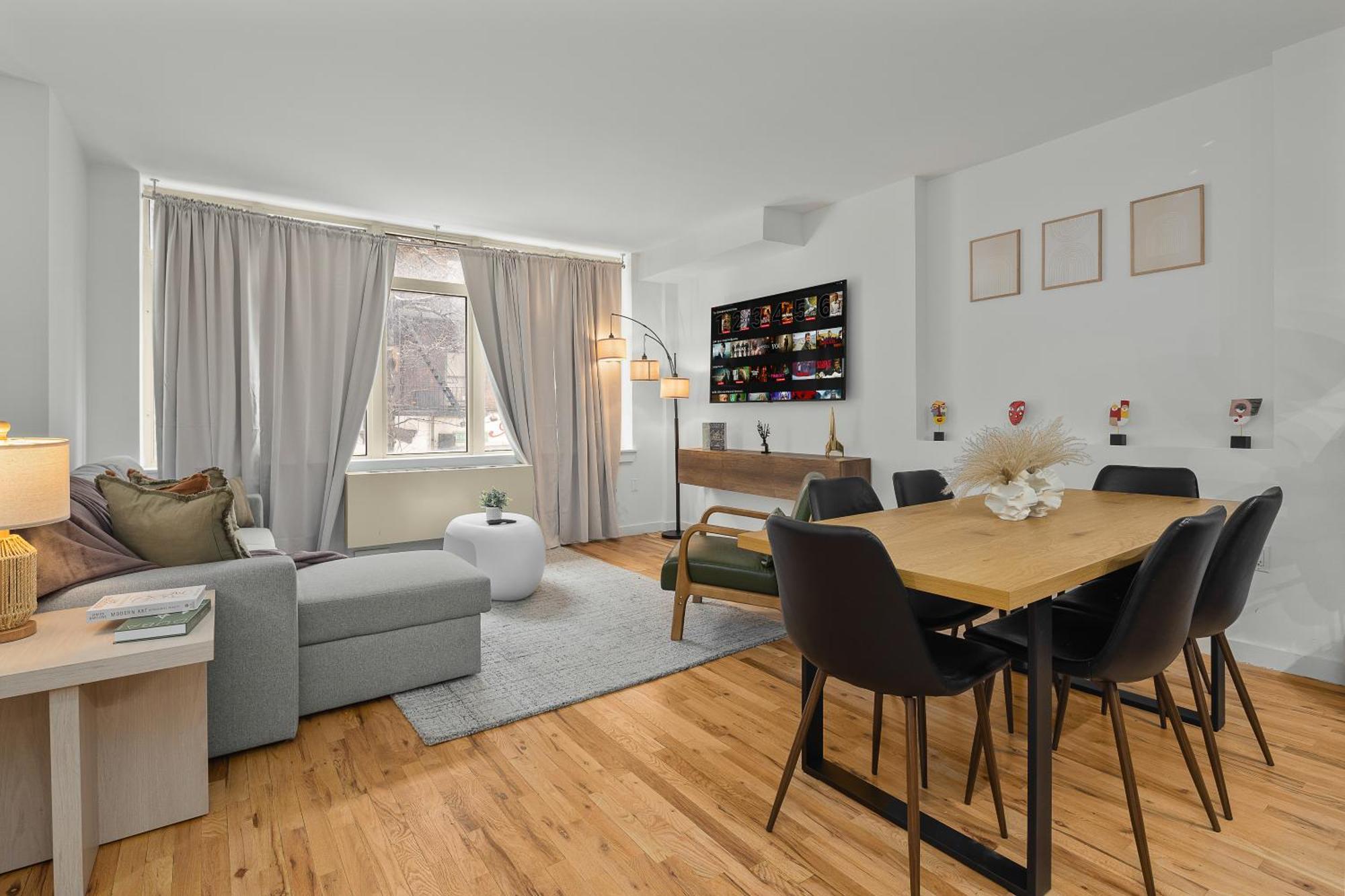 Modern 2br Steps From New York's Iconic Broadway Apartment New York
